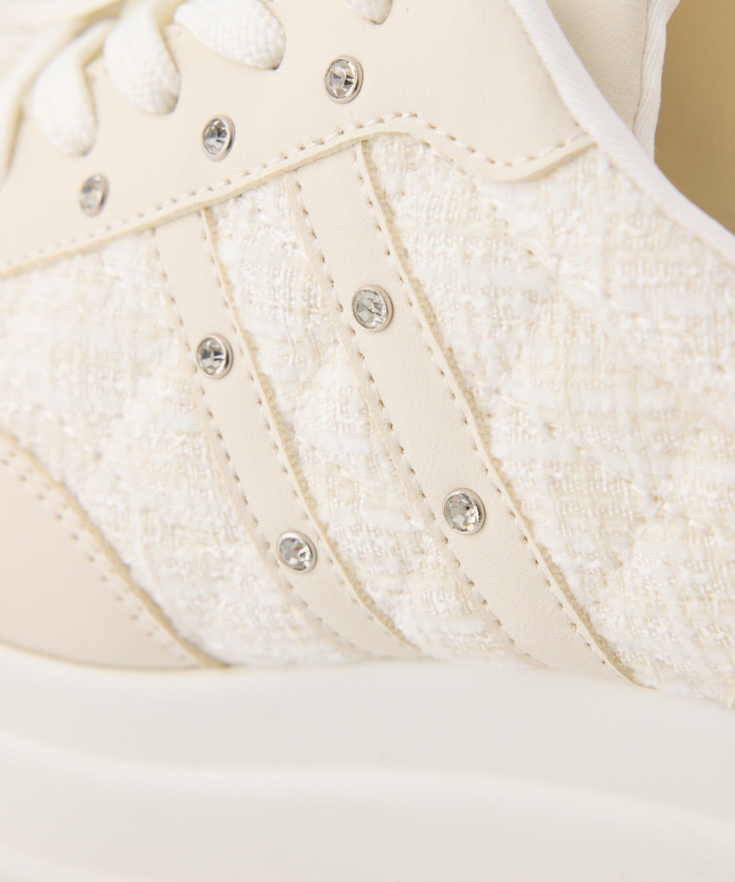 one after another NICE CLAUP(ワンアフターアナザー ナイスクラップ) ビジュー付きトリプルソールスニーカー