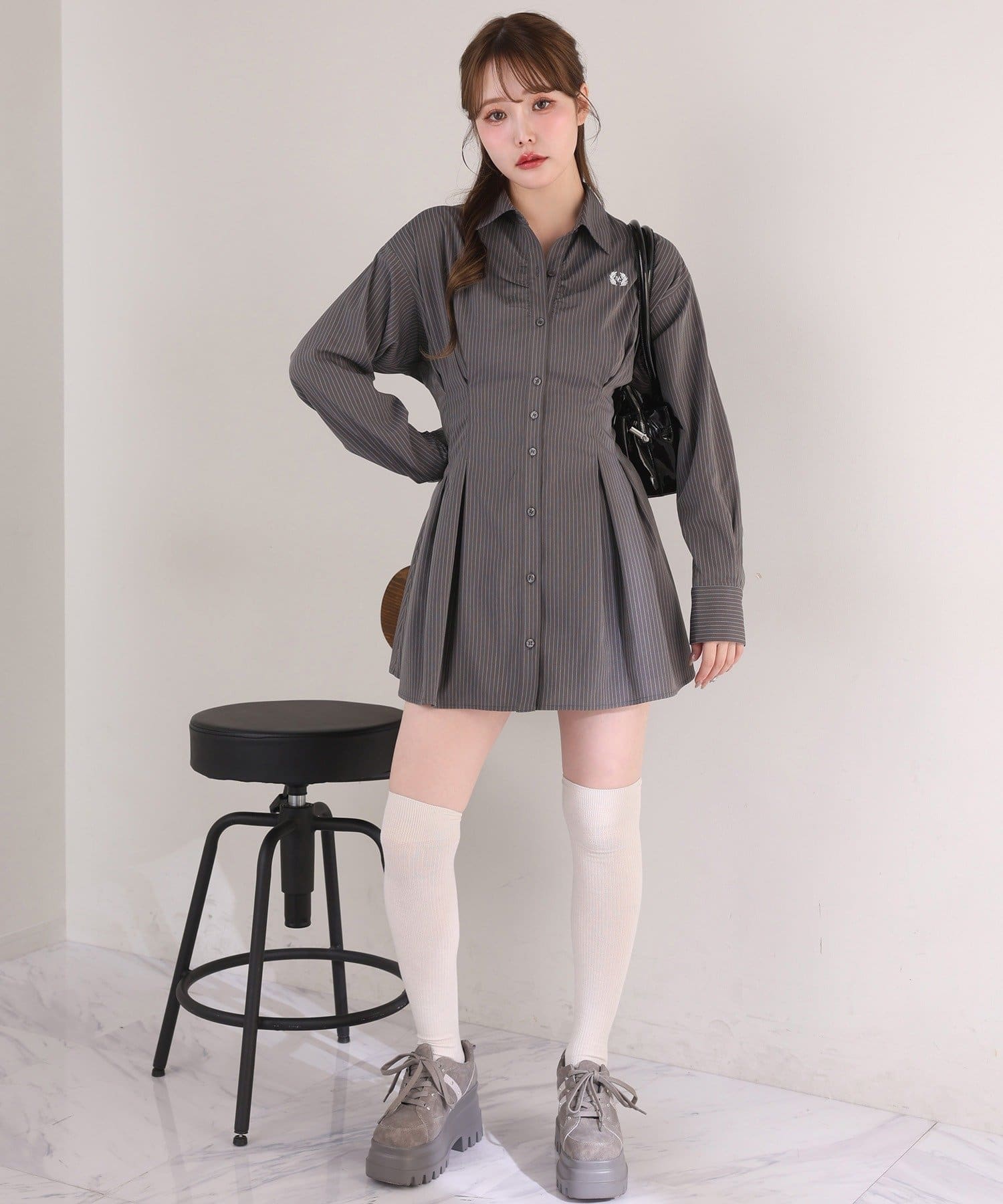 one after another NICE CLAUP(ワンアフターアナザー ナイスクラップ) ビジュー付きトリプルソールスニーカー