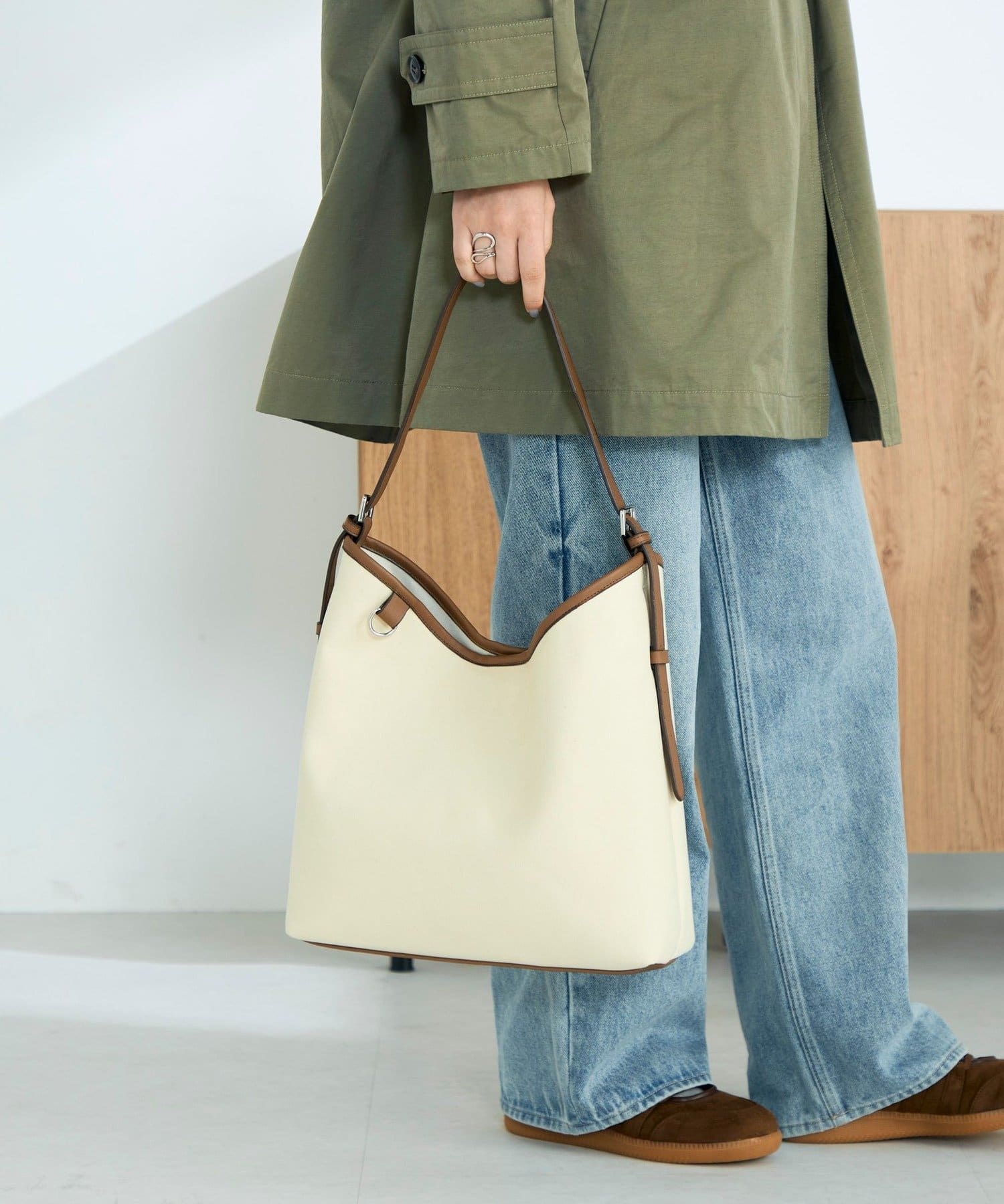 FREDY & GLOSTER(フレディ アンド グロスター) 異素材コンビワンハンドルバッグ