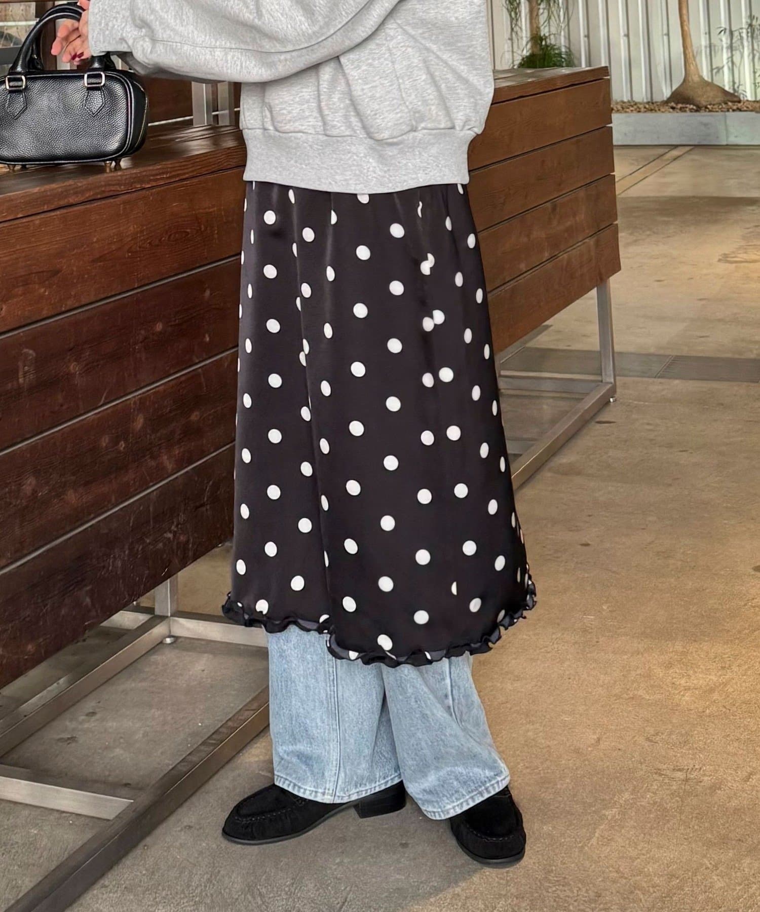 FREDY & GLOSTER(フレディ アンド グロスター) サテンドットミディスカート