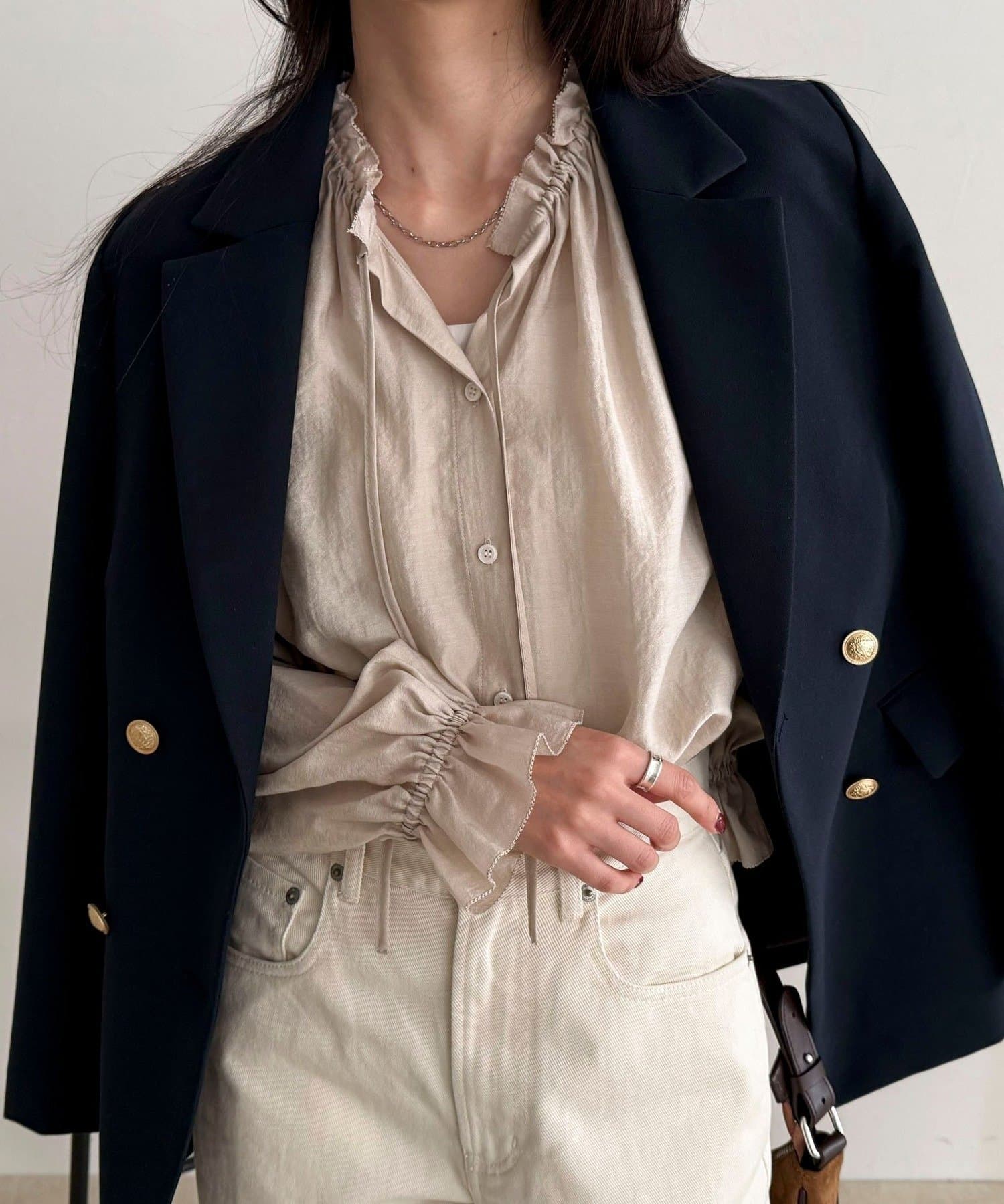 FREDY & GLOSTER(フレディ アンド グロスター) シャイニーシアーギャザーブラウス