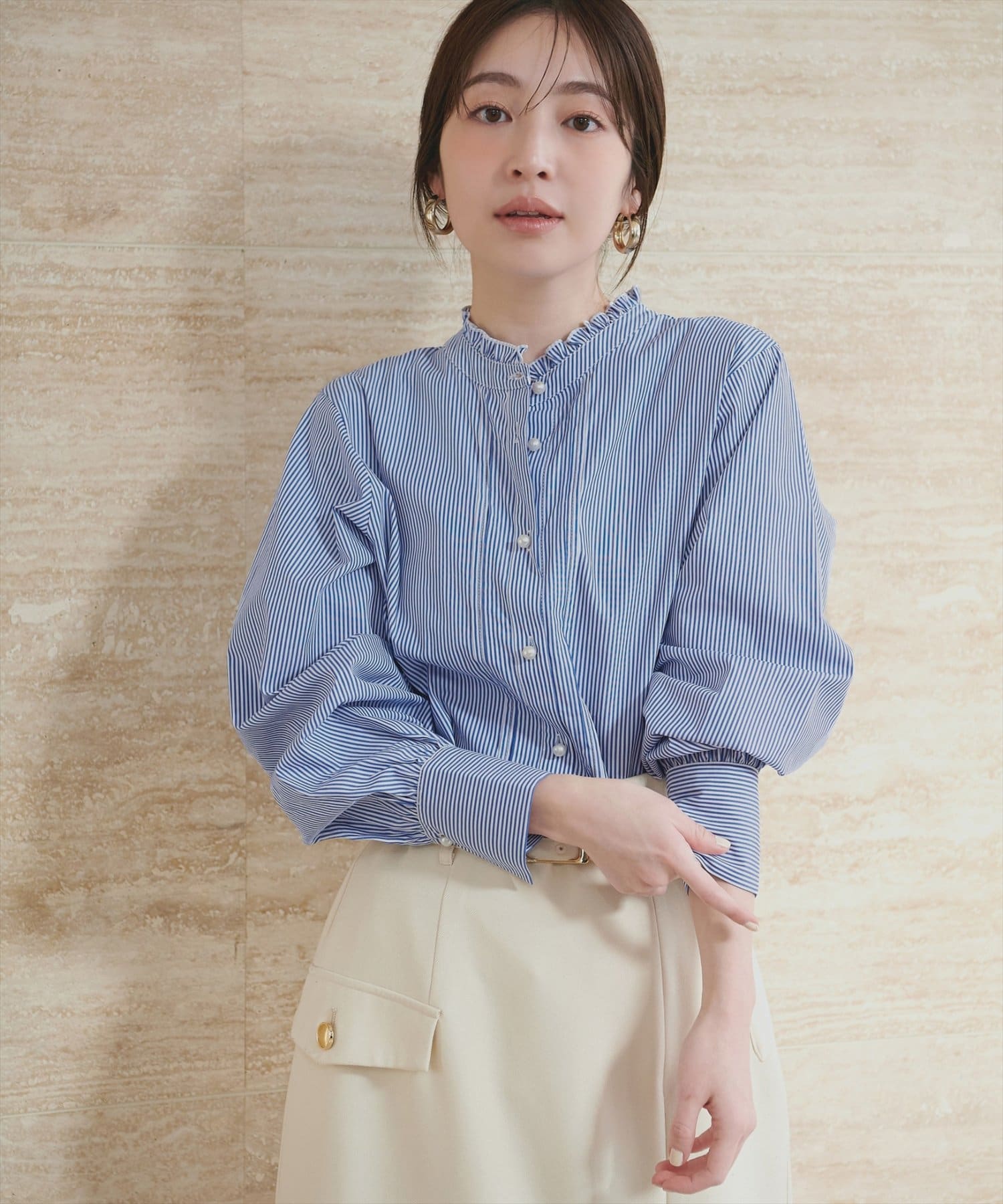 natural couture(ナチュラルクチュール) プチハイフリルブラウス