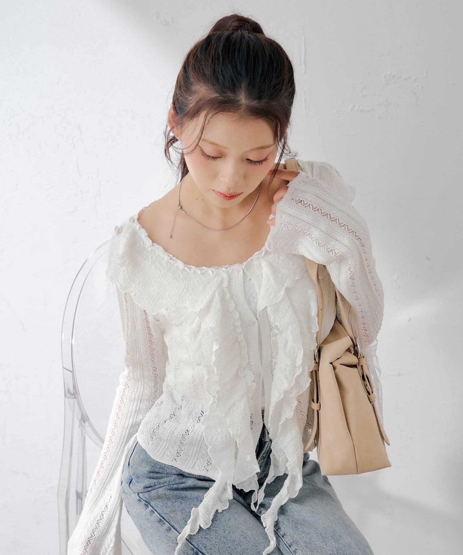 Chico(チコ) 透かし柄フリルカーディガン