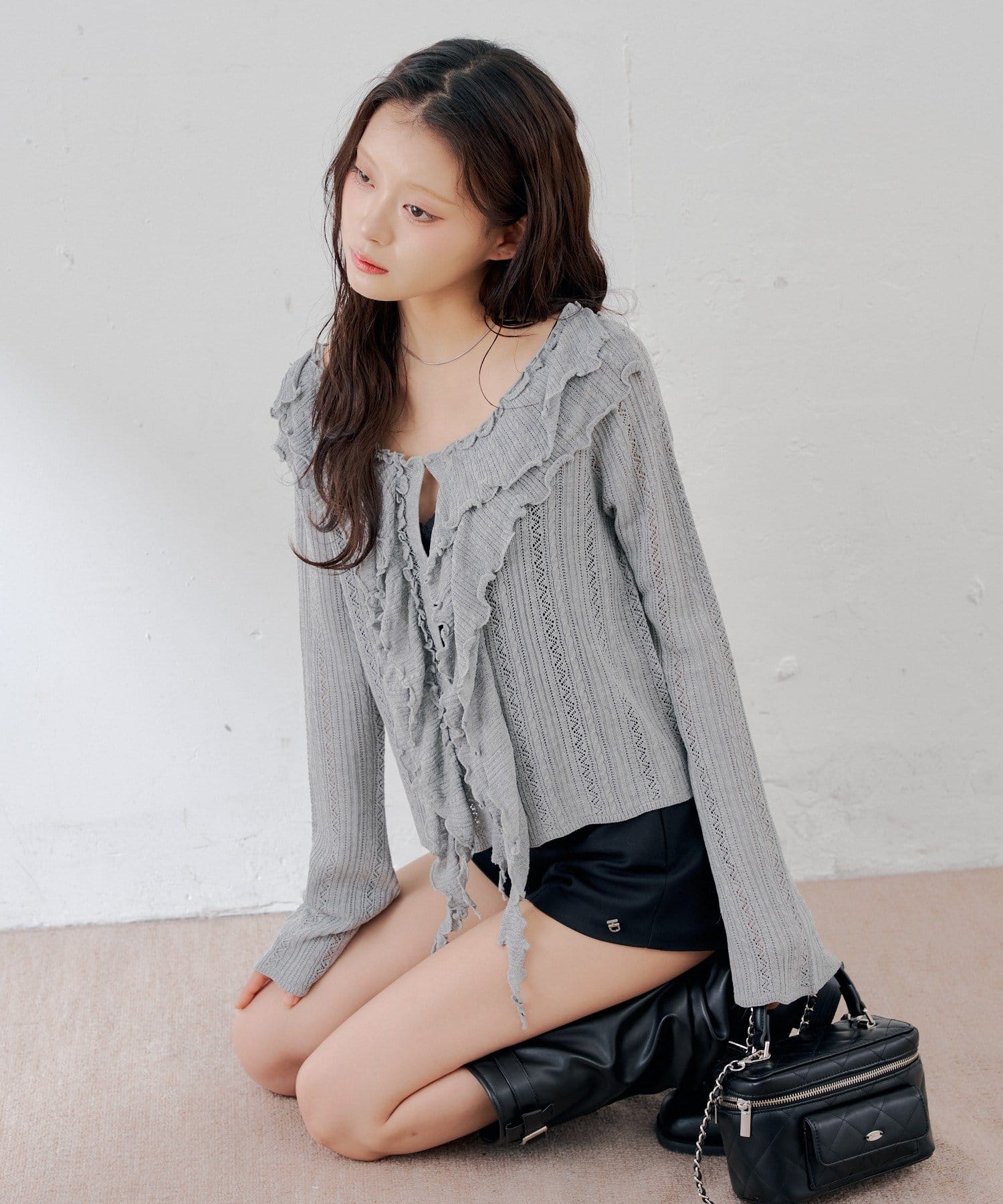 Chico(チコ) 透かし柄フリルカーディガン