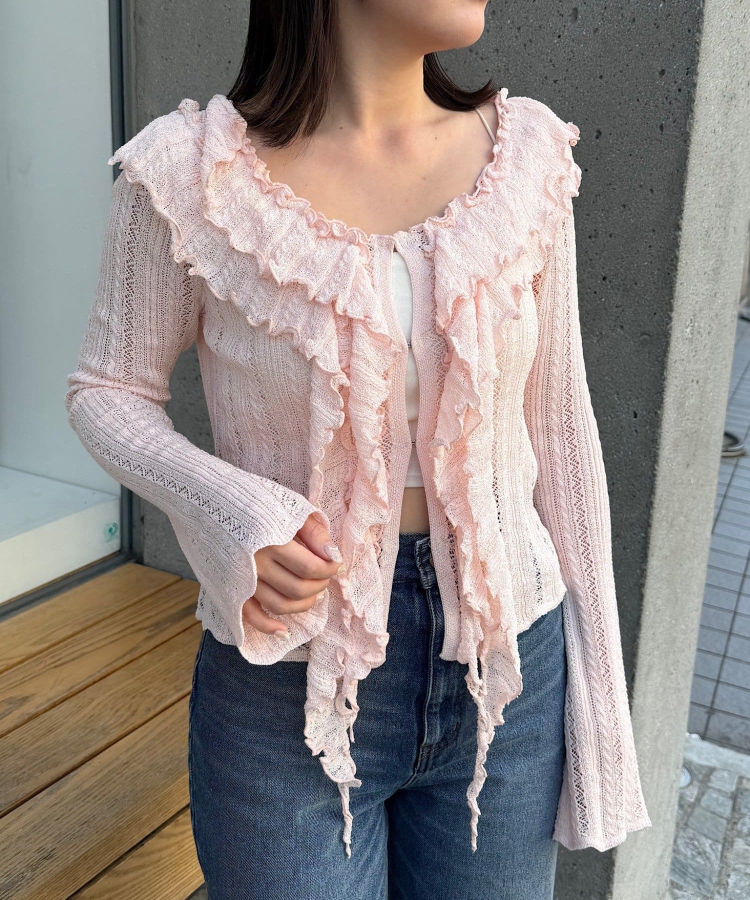 Chico(チコ) 透かし柄フリルカーディガン