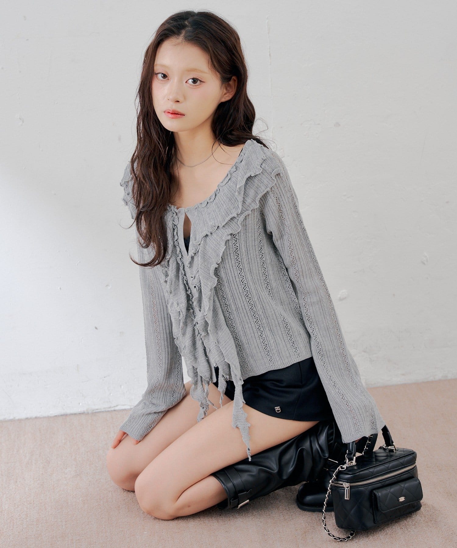 Chico(チコ) 透かし柄フリルカーディガン