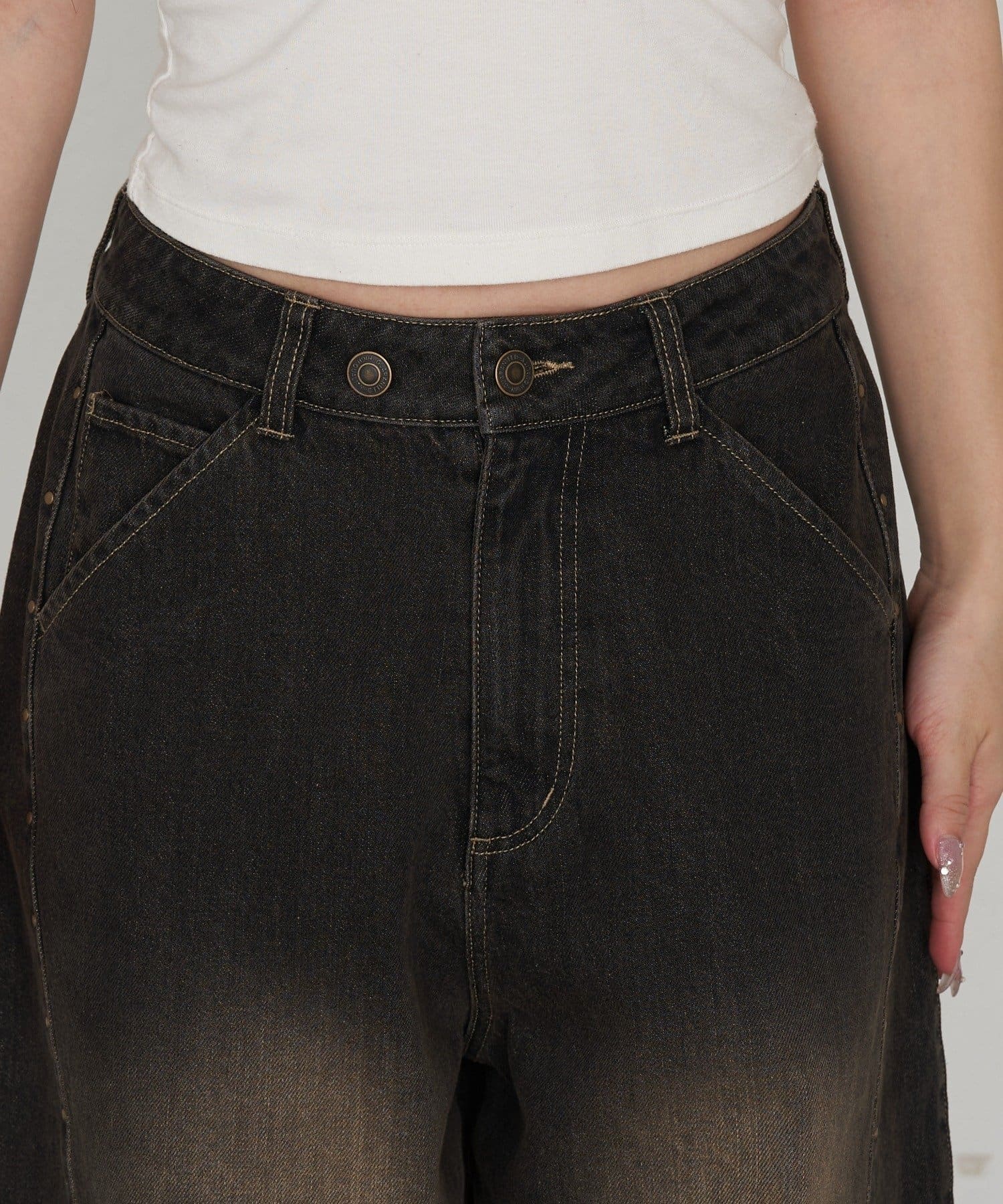 RAY CASSIN(レイカズン) スタッズ付ワイドデニム