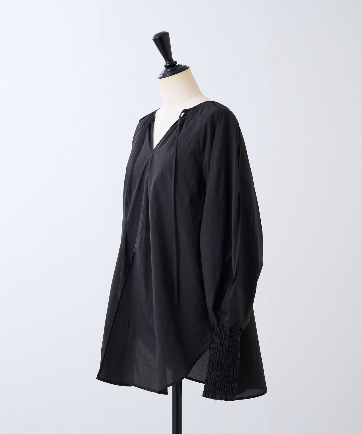 BEARDSLEY(ビアズリー) 《2/12(木)12:00予約開始》シアーブラウス