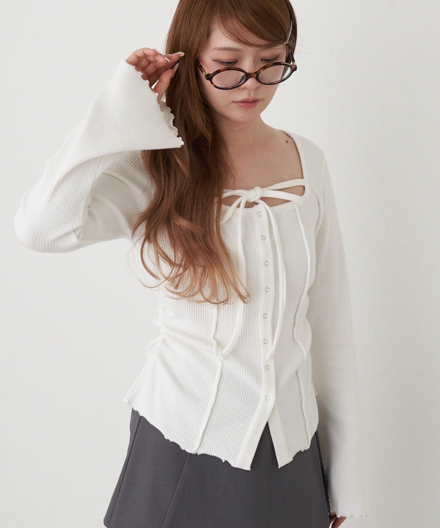 RAY CASSIN(レイカズン) 釦開き袖フレアクロス紐ロンT