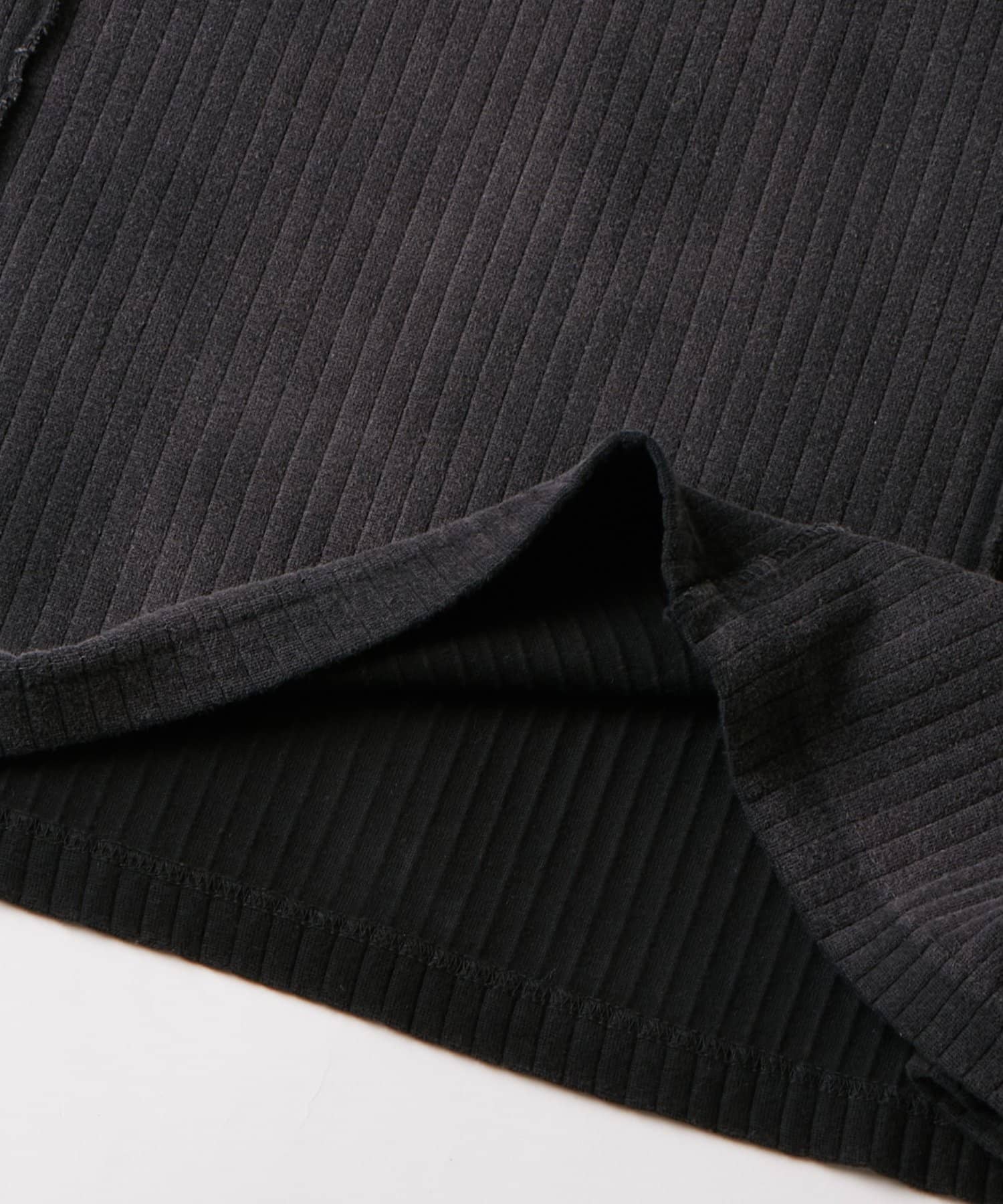 WHO’S WHO gallery(フーズフーギャラリー) 【Sourcream】針抜きヘンリースイッチングL/S TEE