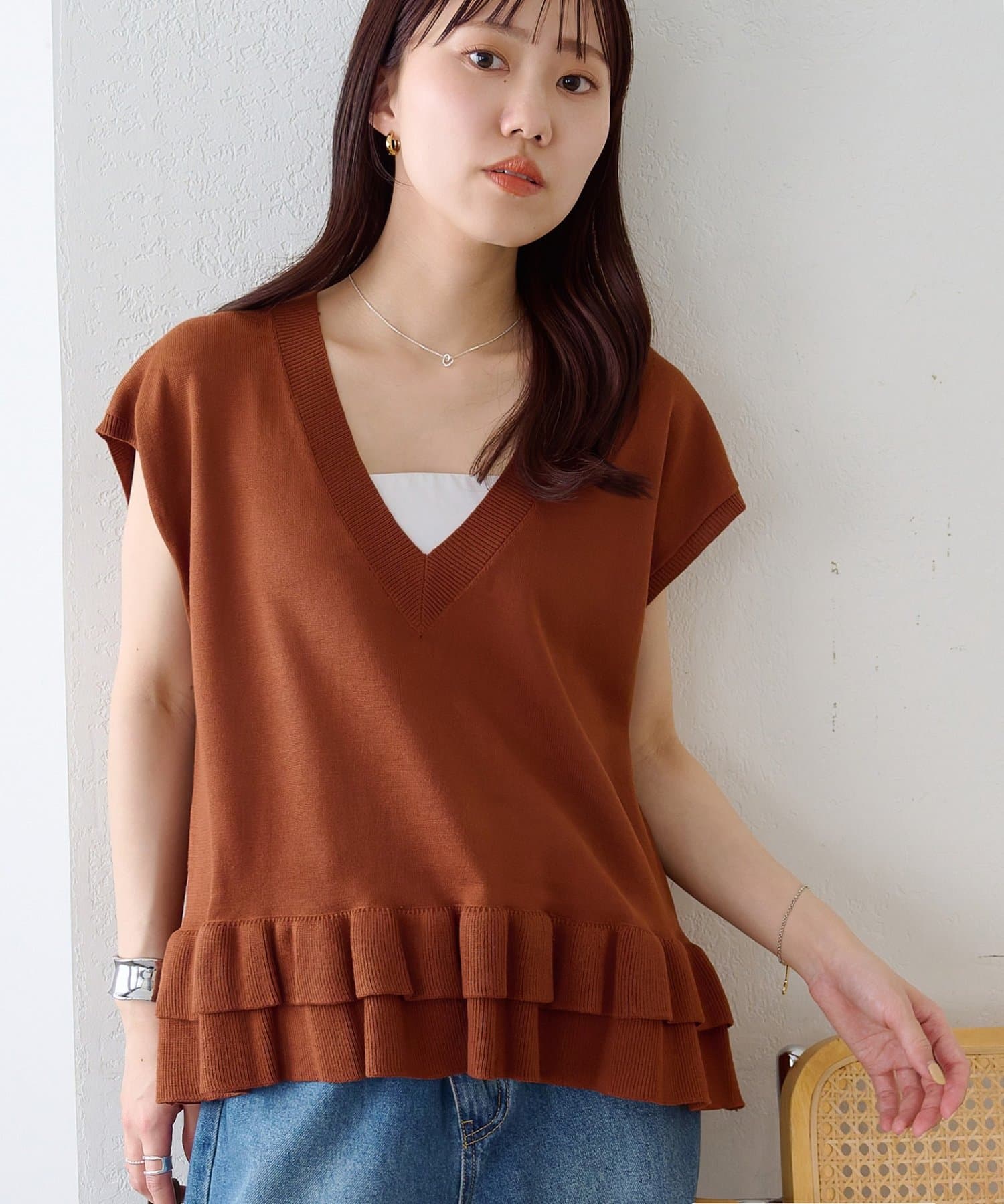 DISCOAT(ディスコート) 裾フリル深Vフレンチ