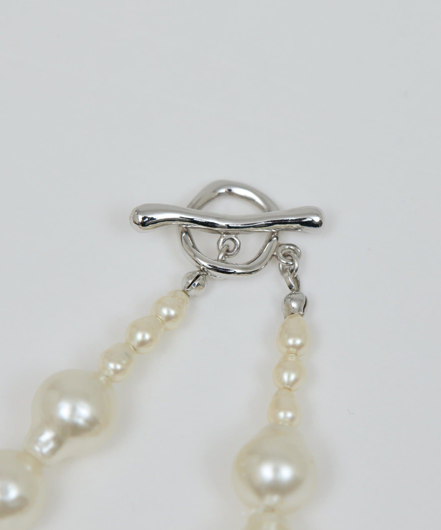 GALLARDAGALANTE(ガリャルダガランテ) ガラスパールショートネックレス