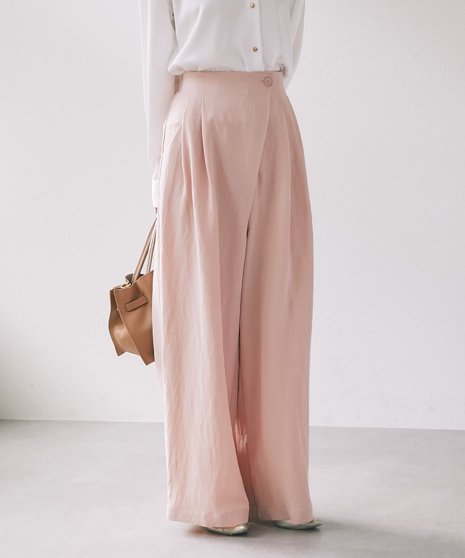 La boutique BonBon(ラブティックボンボン) 【セットアップ可】キュプラ混アシメワイドパンツ