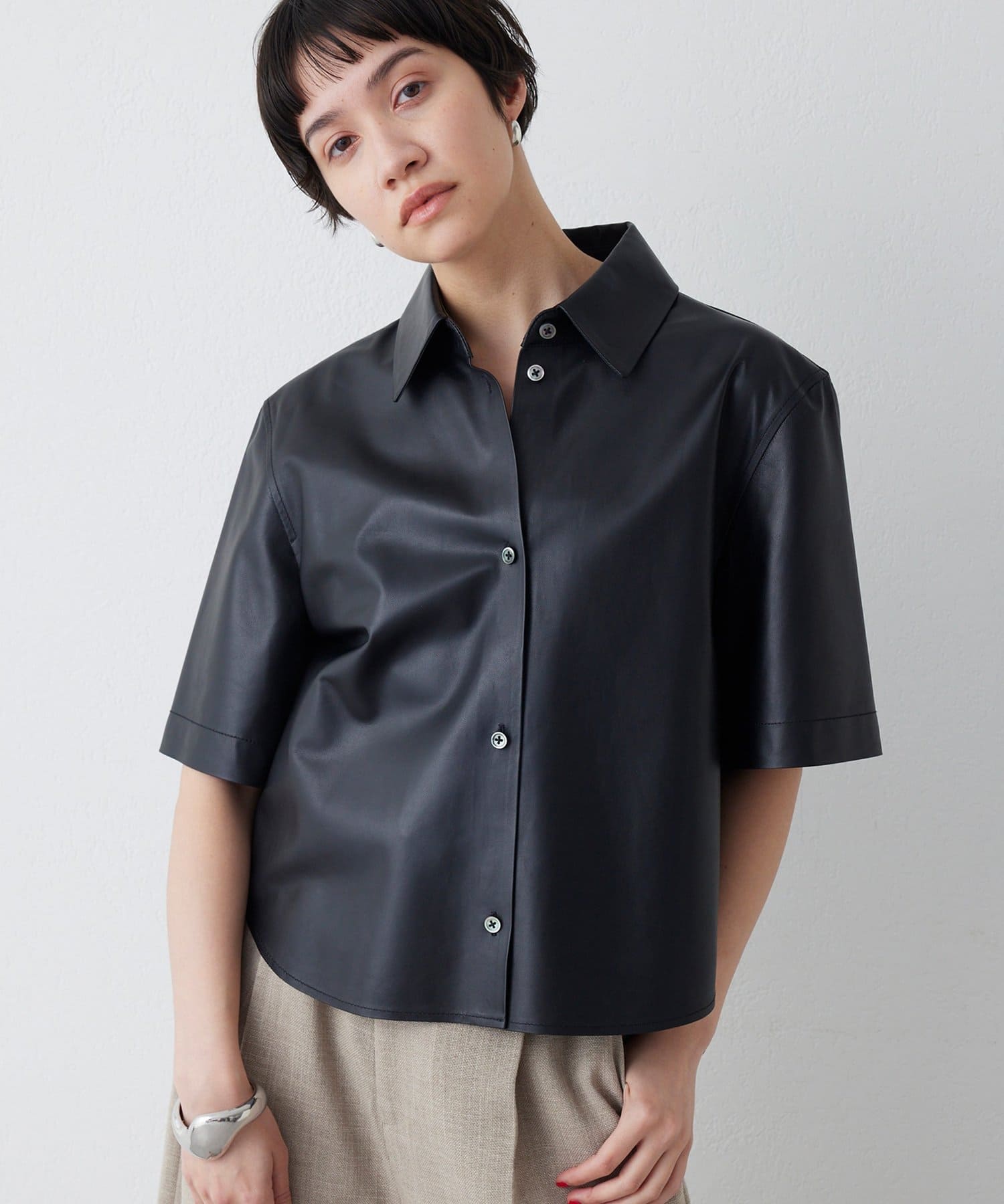 Whim Gazette(ウィム ガゼット) レザーシャツ