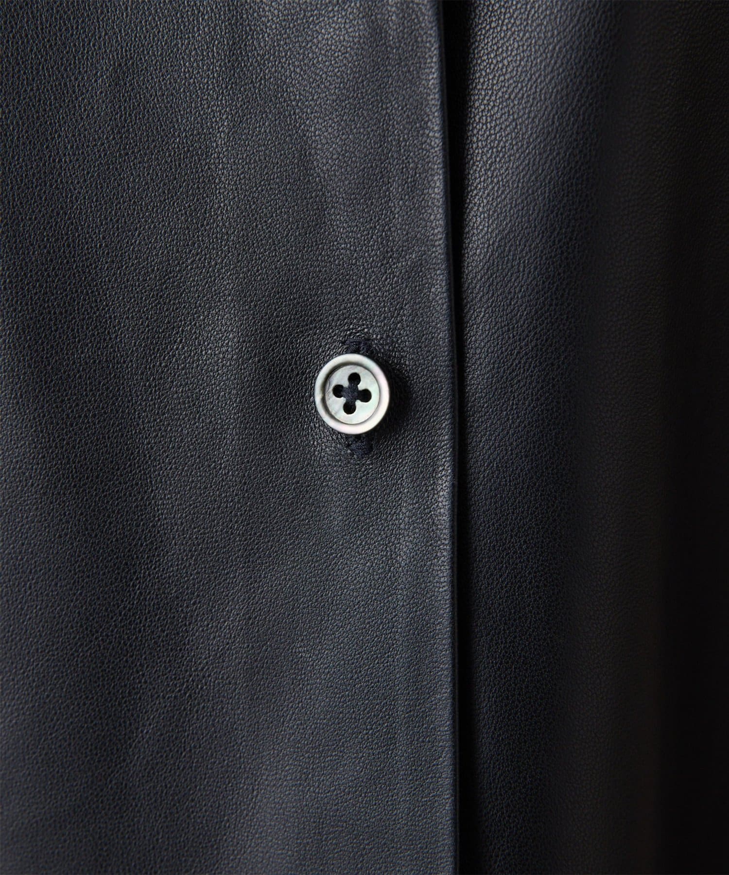 Whim Gazette(ウィム ガゼット) レザーシャツ