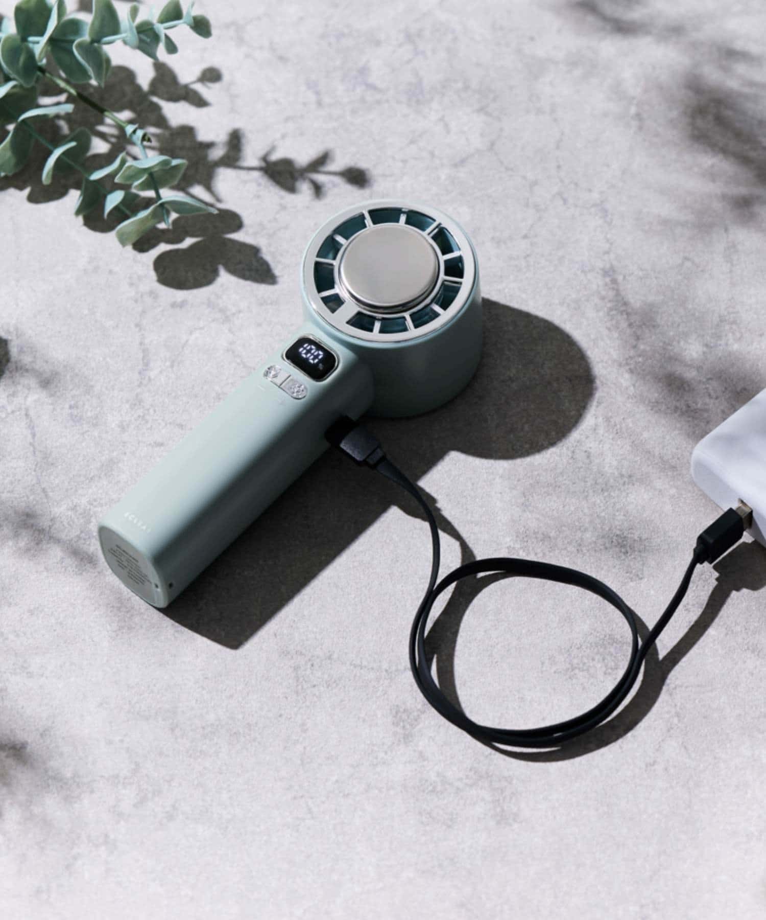 BIRTHDAY BAR(バースデイバー) 〈風量調節10段階〉ナトリウムイオン電池搭載冷却プレート付ハンディーファン