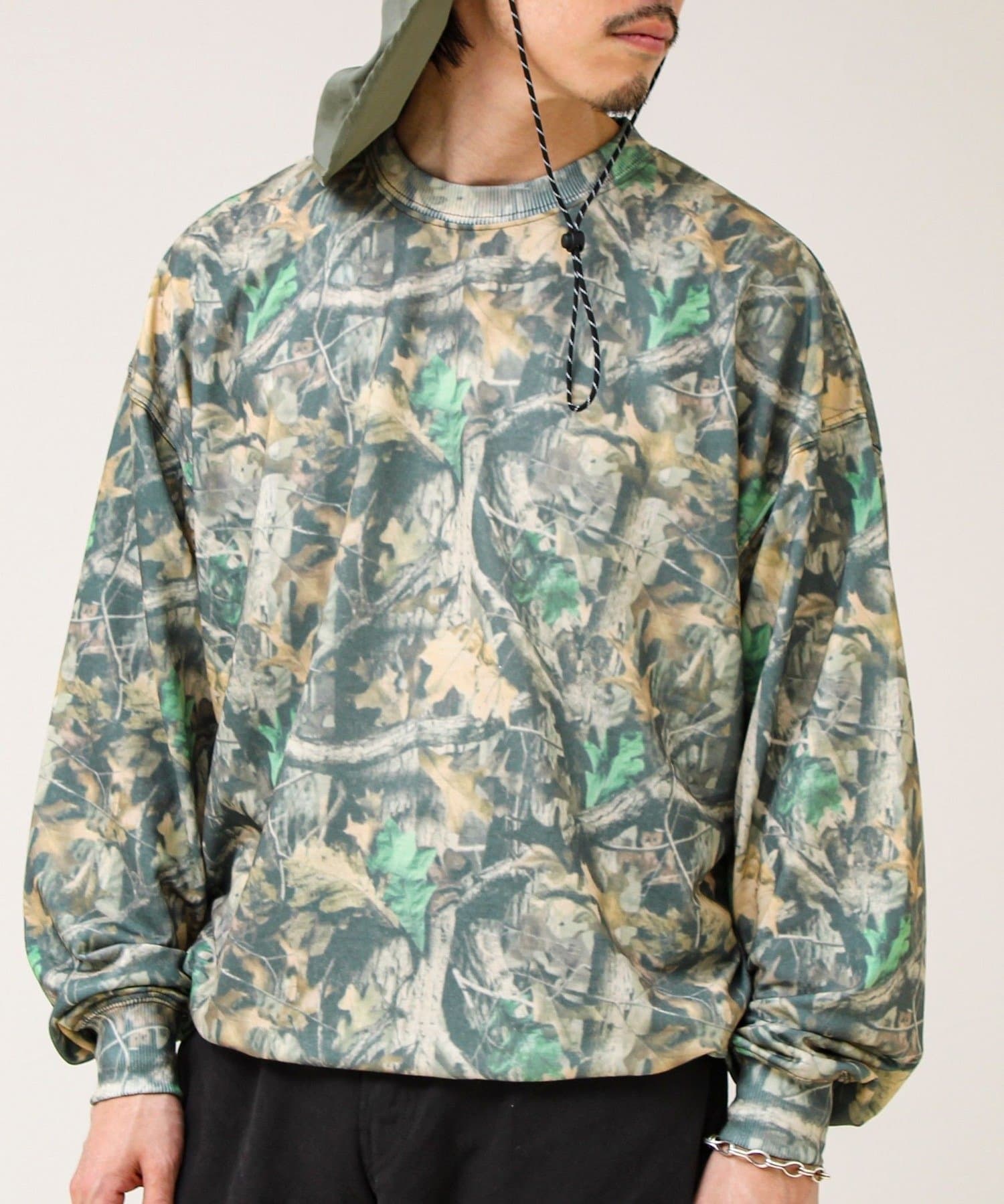 FREDY & GLOSTER(フレディ アンド グロスター) 【無地/リアルツリーカモ】ミニ裏毛 裾ドロストスウェット