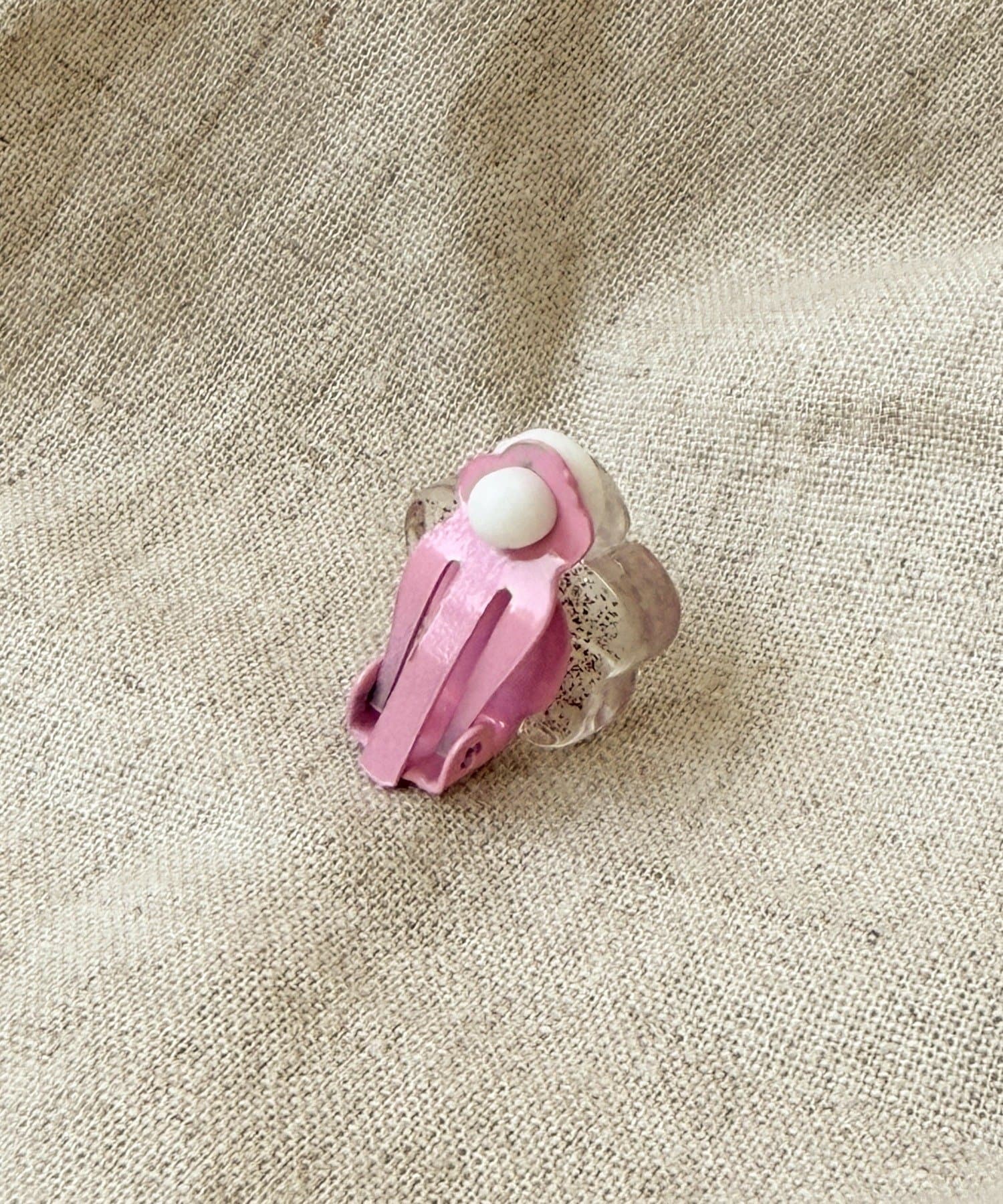 3COINS(スリーコインズ) クリアラメフラワーイヤリング／KIDS