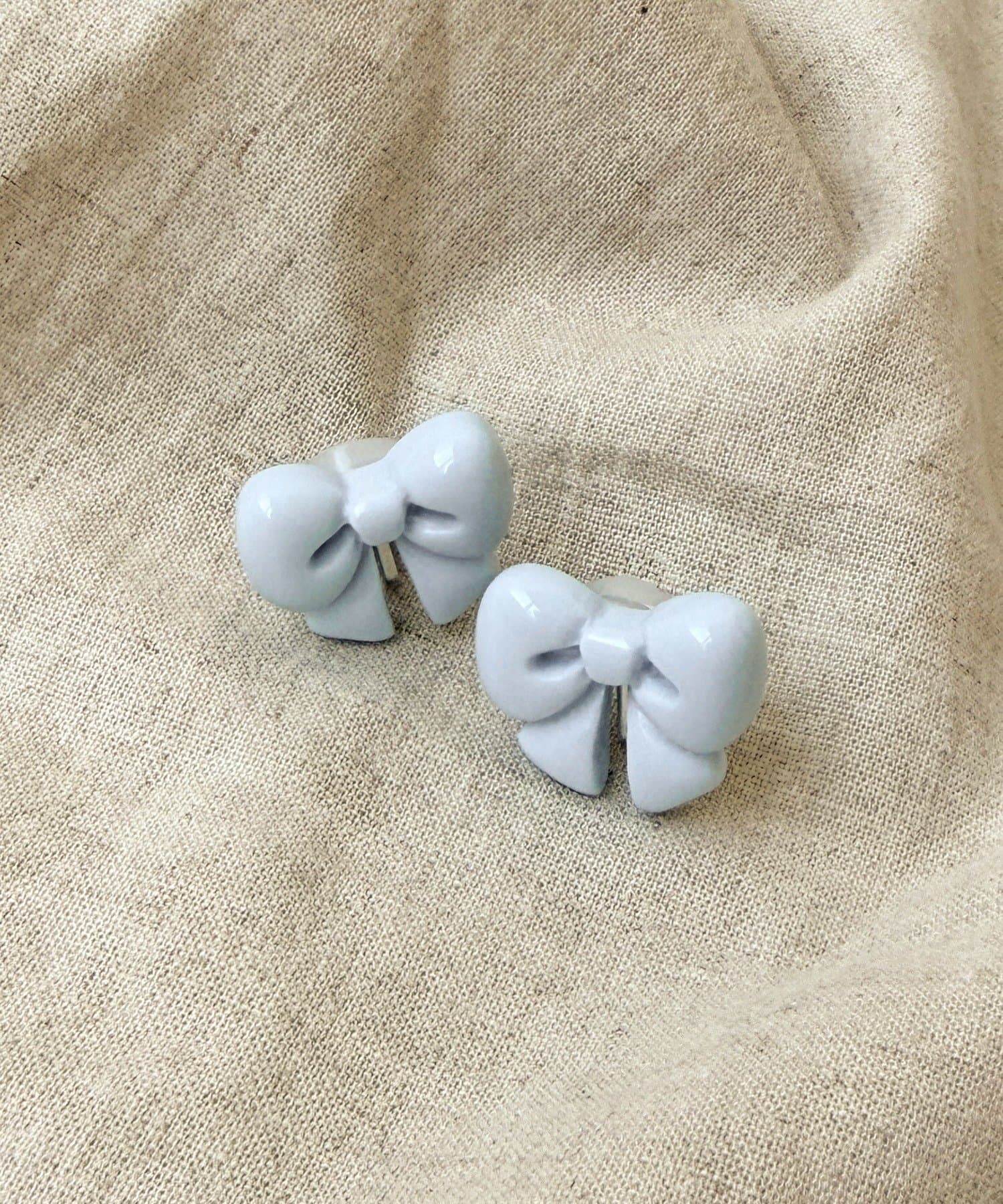 3COINS(スリーコインズ) パステルカラーリボンイヤリング／KIDS