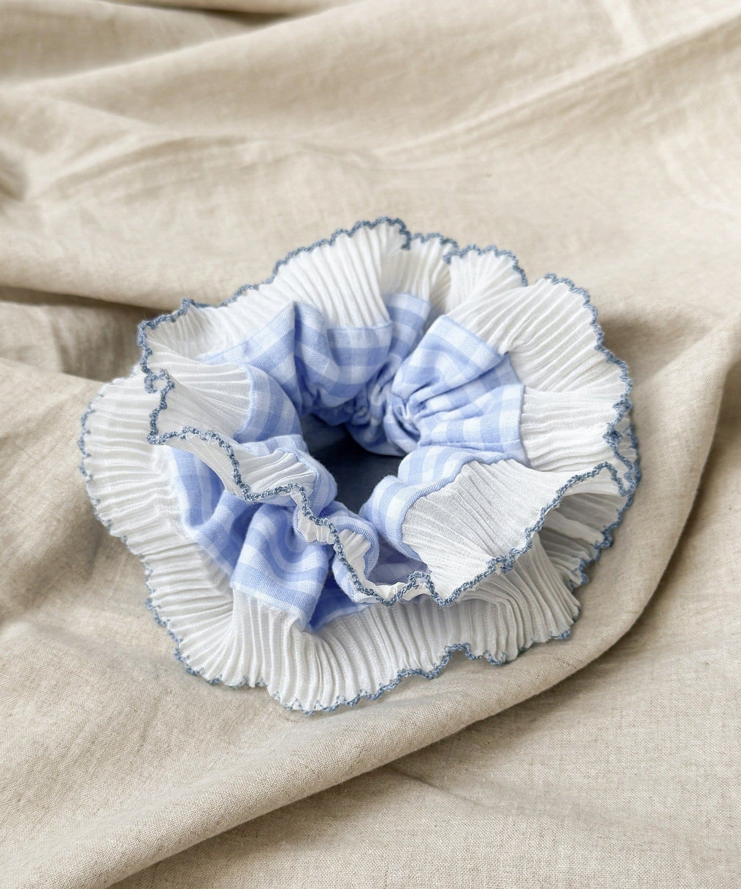 3COINS(スリーコインズ) ギンガムチェックフリルシュシュ／KIDS