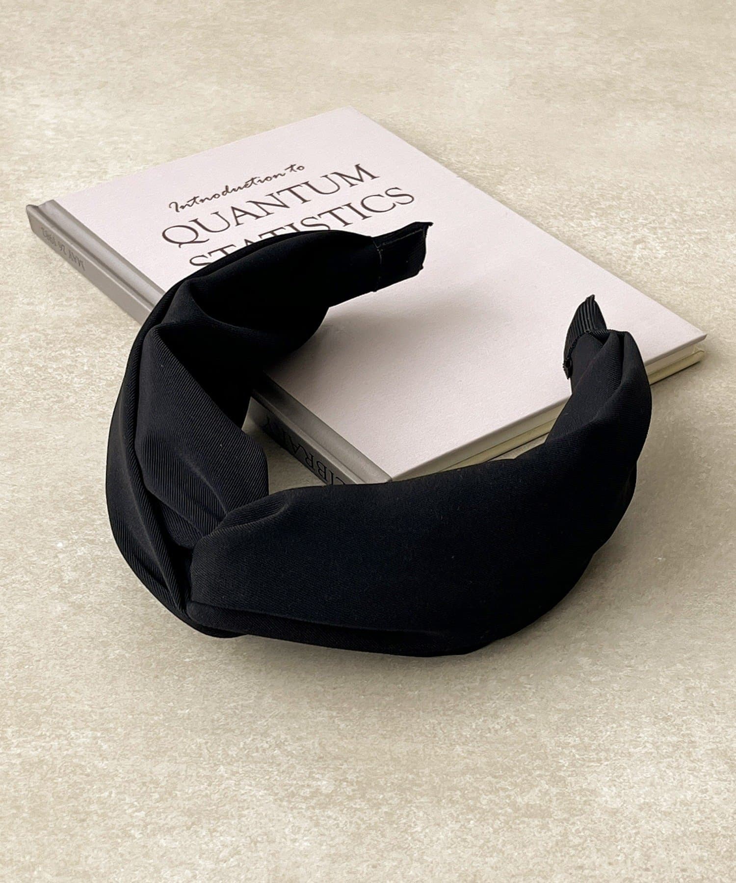 3COINS(スリーコインズ) ワイドクロスカチューシャ