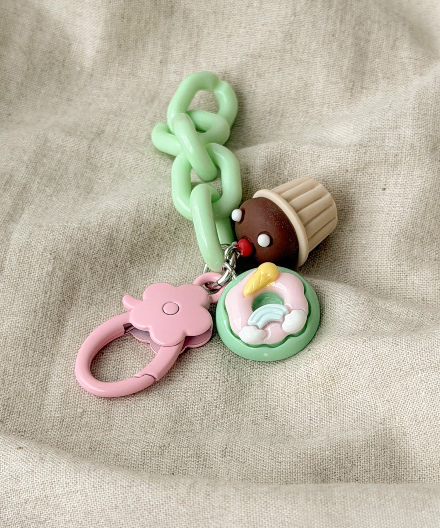 3COINS(スリーコインズ) チェーン付きデザートキーホルダー