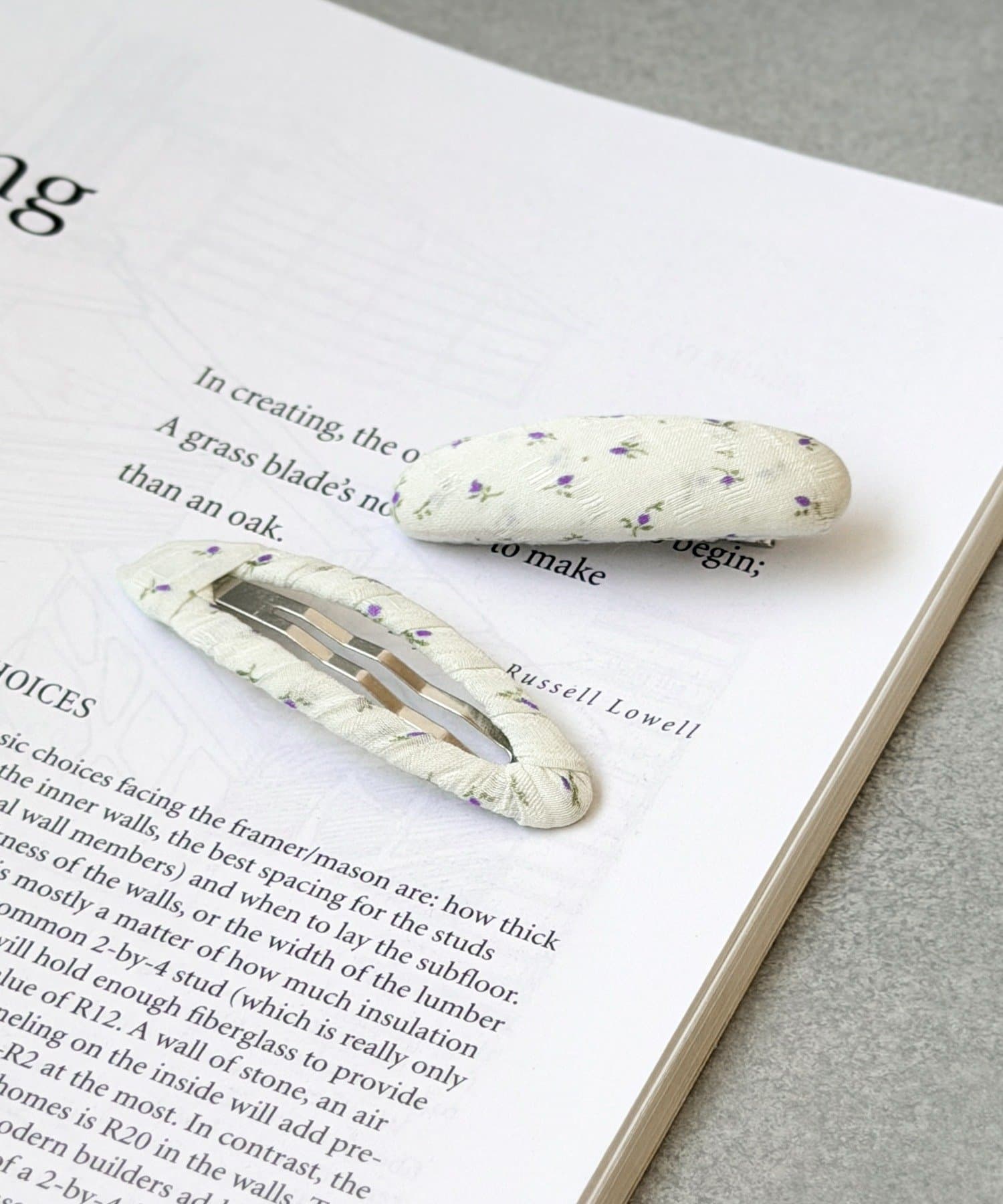 3COINS(スリーコインズ) 小花柄パッチンピン2個セット