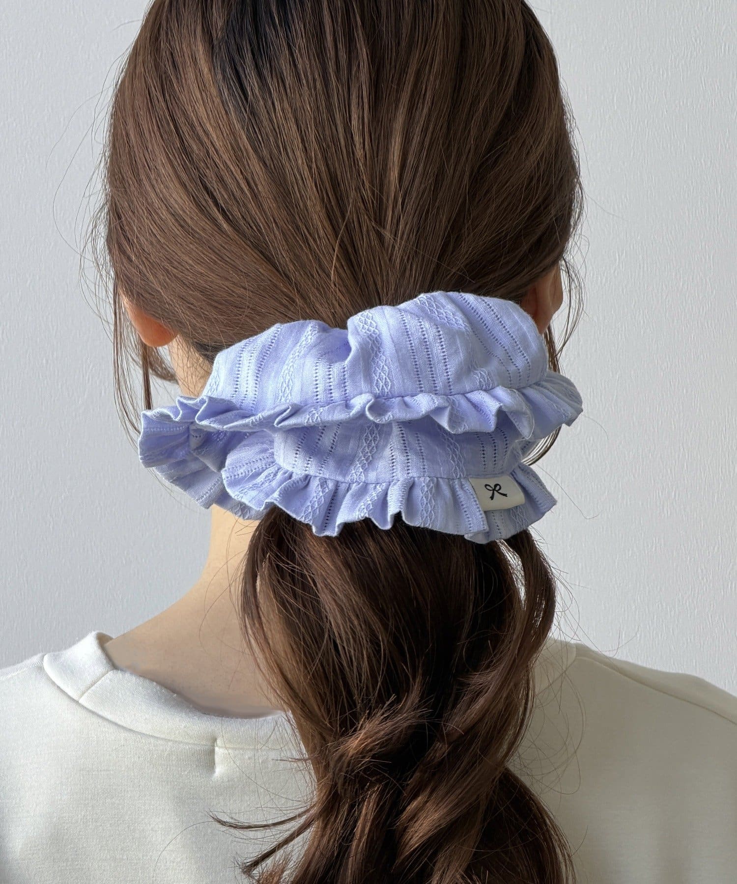 3COINS(スリーコインズ) フリルビッグシュシュ