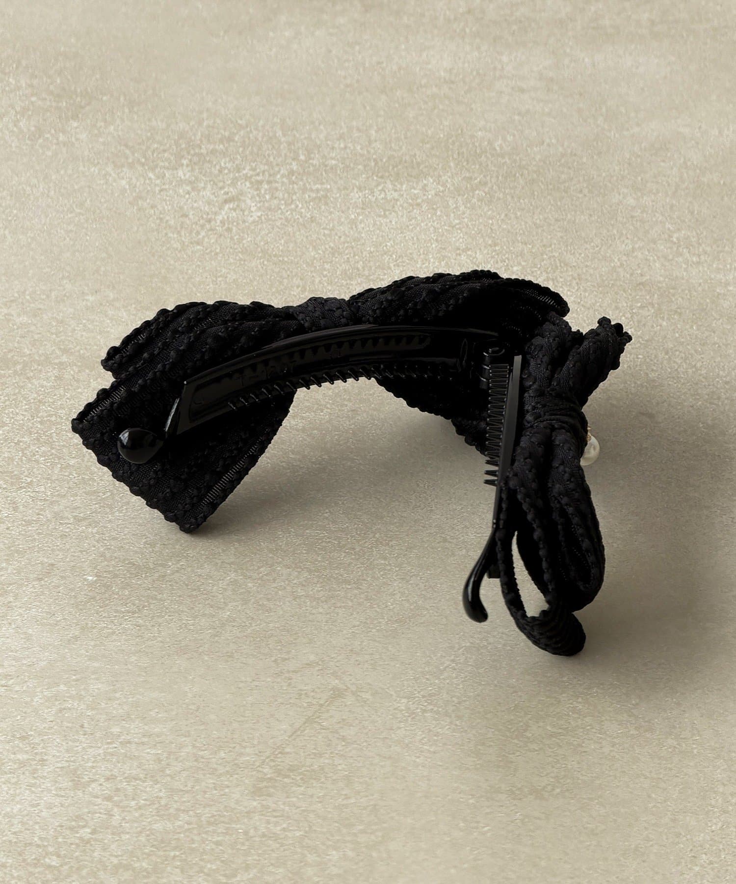 3COINS(スリーコインズ) パール付タレリボンバナナ