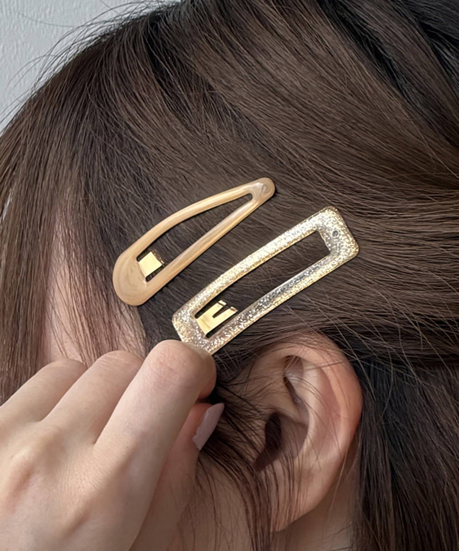 3COINS(スリーコインズ) スクエアエポラメパッチンピン4個セット