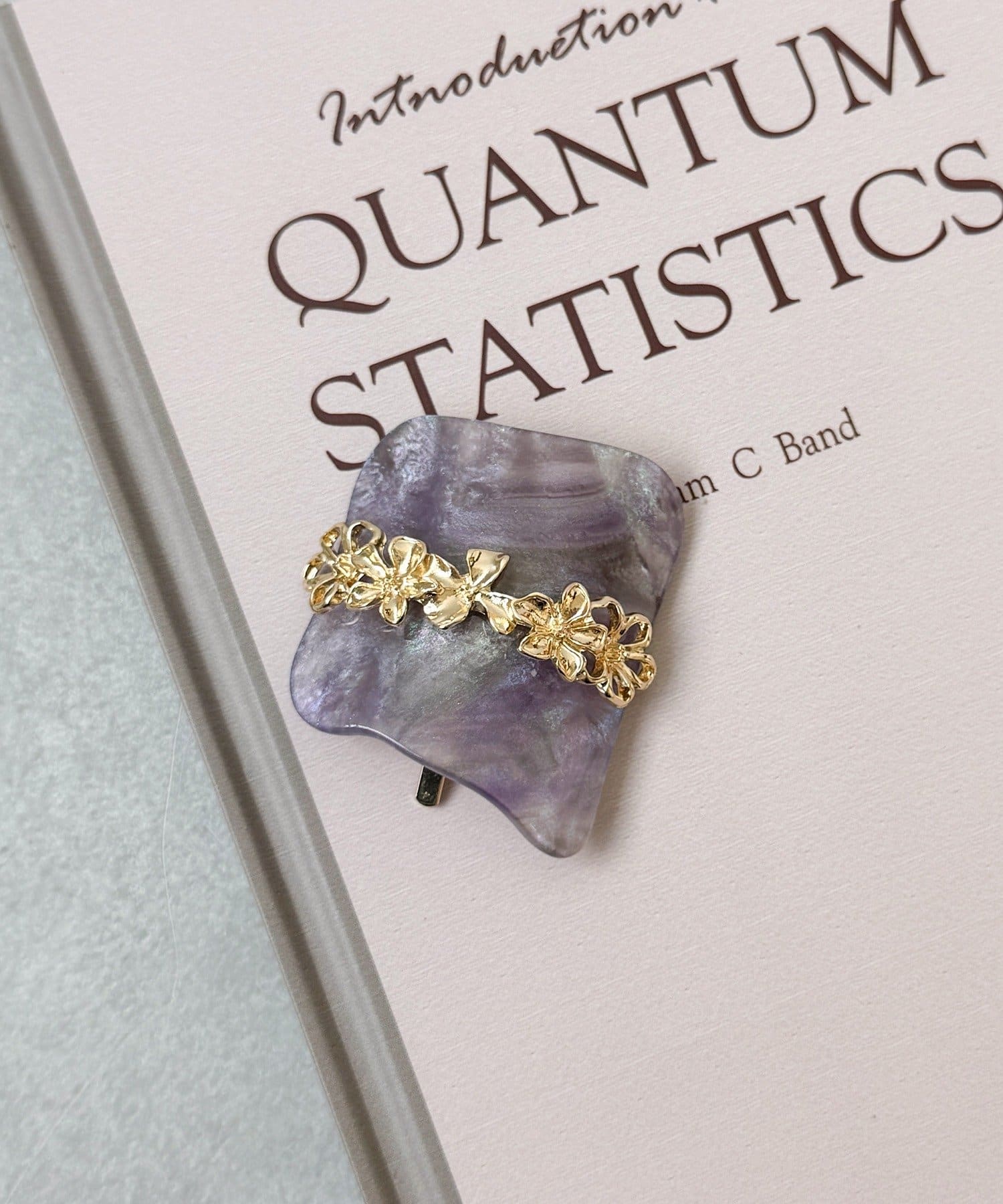 3COINS(スリーコインズ) メタルフラワーマーブルヘアフック