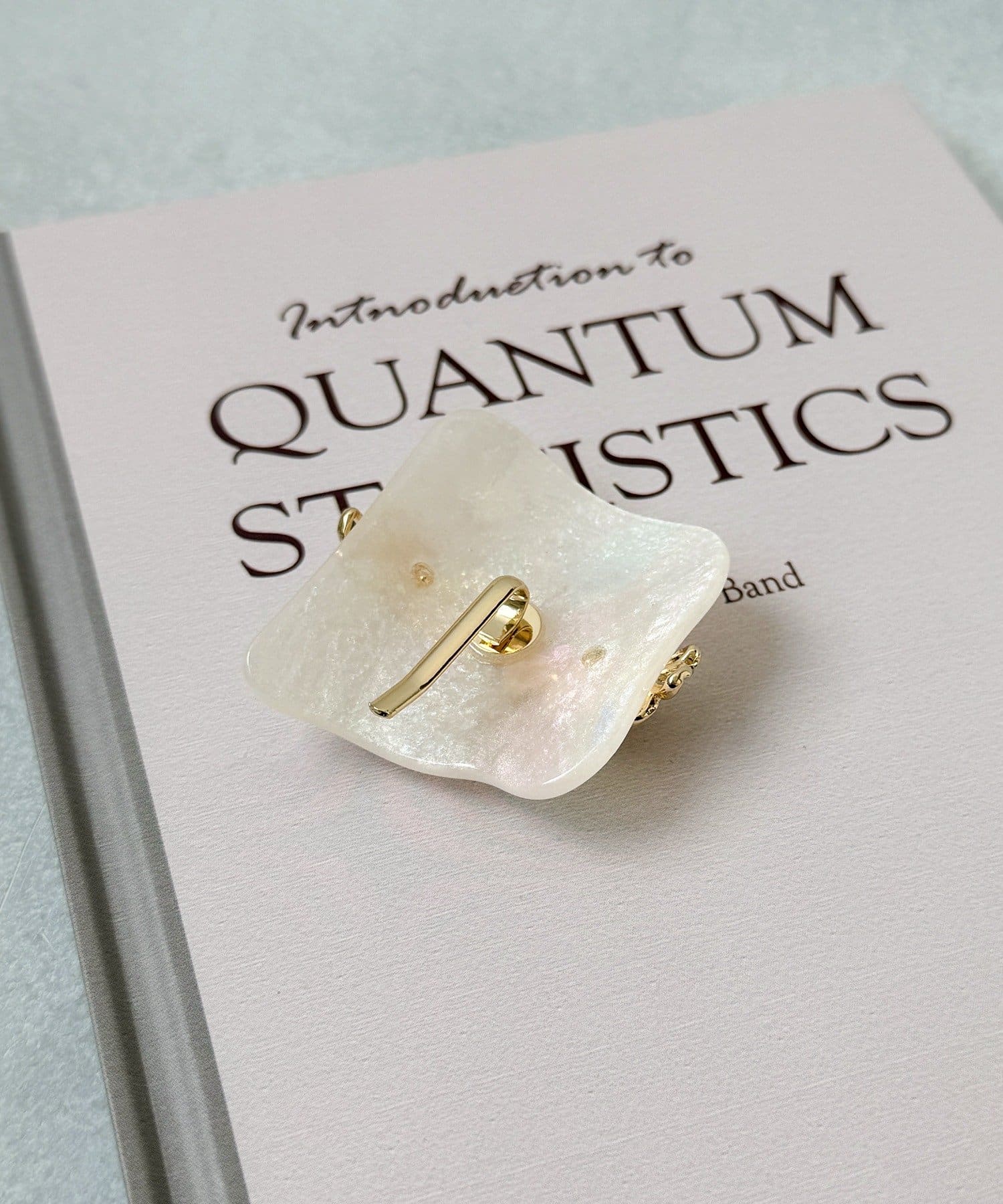 3COINS(スリーコインズ) メタルフラワーマーブルヘアフック