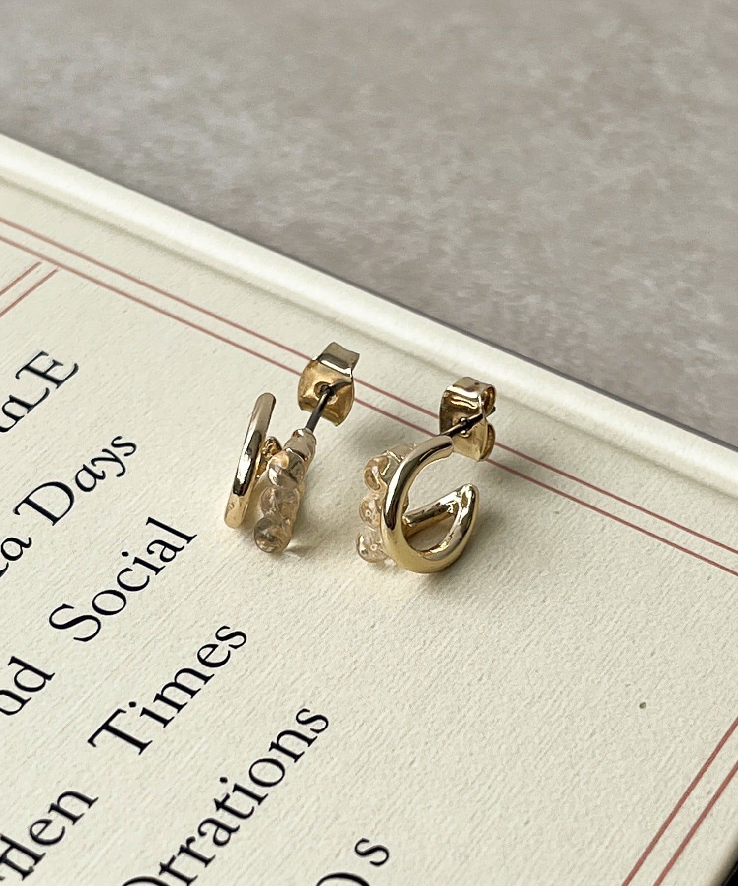 3COINS(スリーコインズ) クリアボールメタルマルピアス