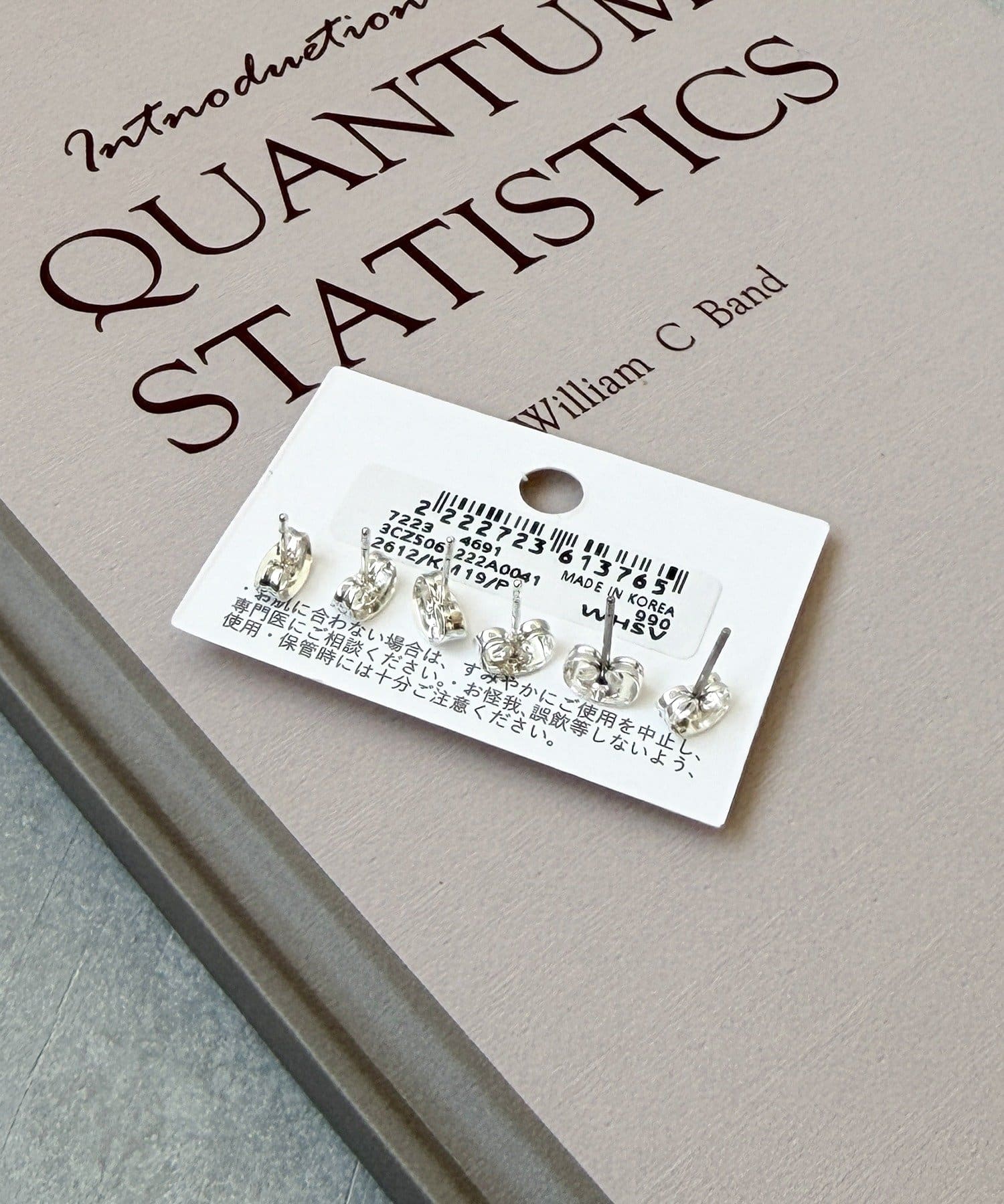 3COINS(スリーコインズ) フラワーチョウピアス6個セット