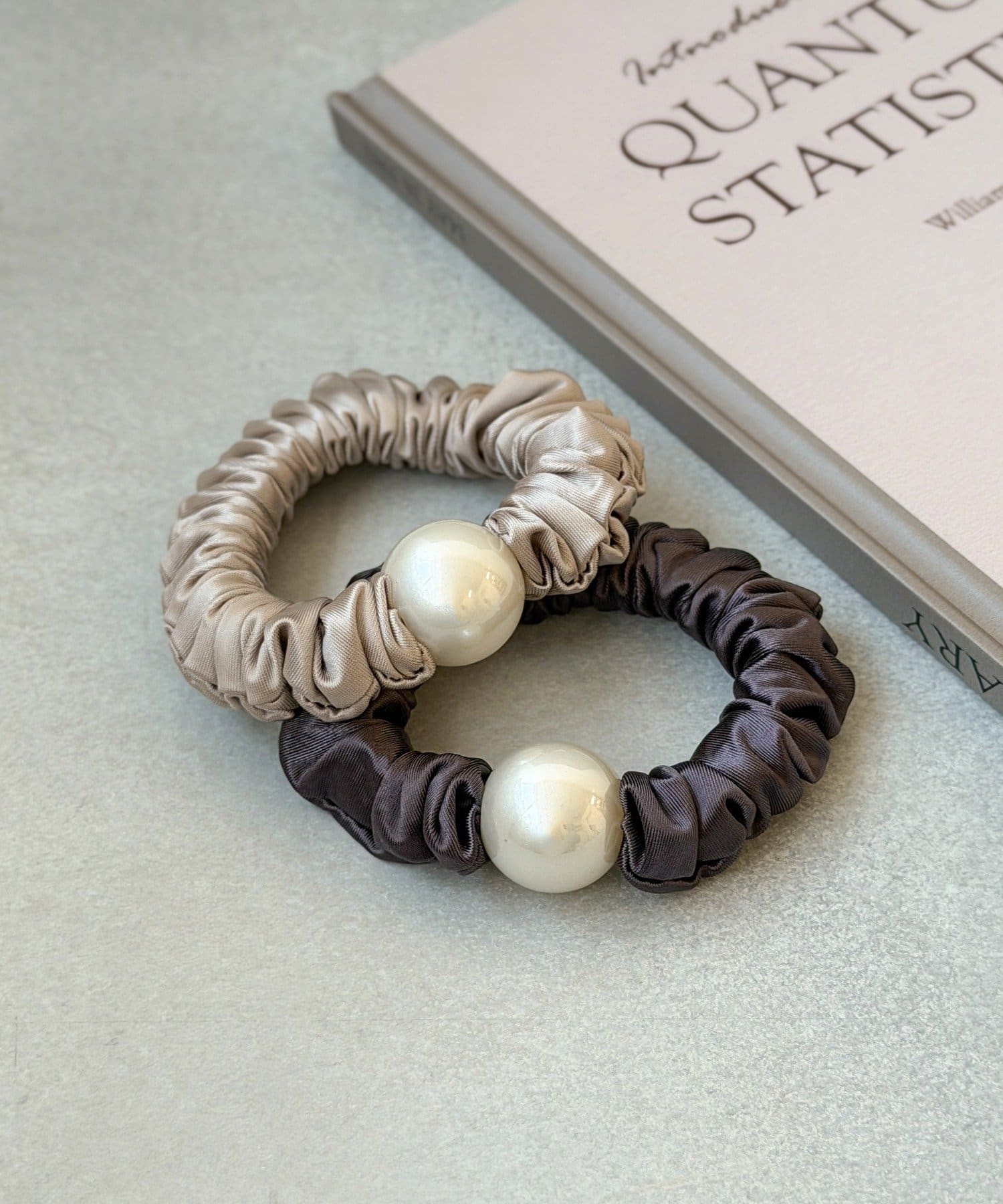 3COINS(スリーコインズ) パールサテンポニー2個セット