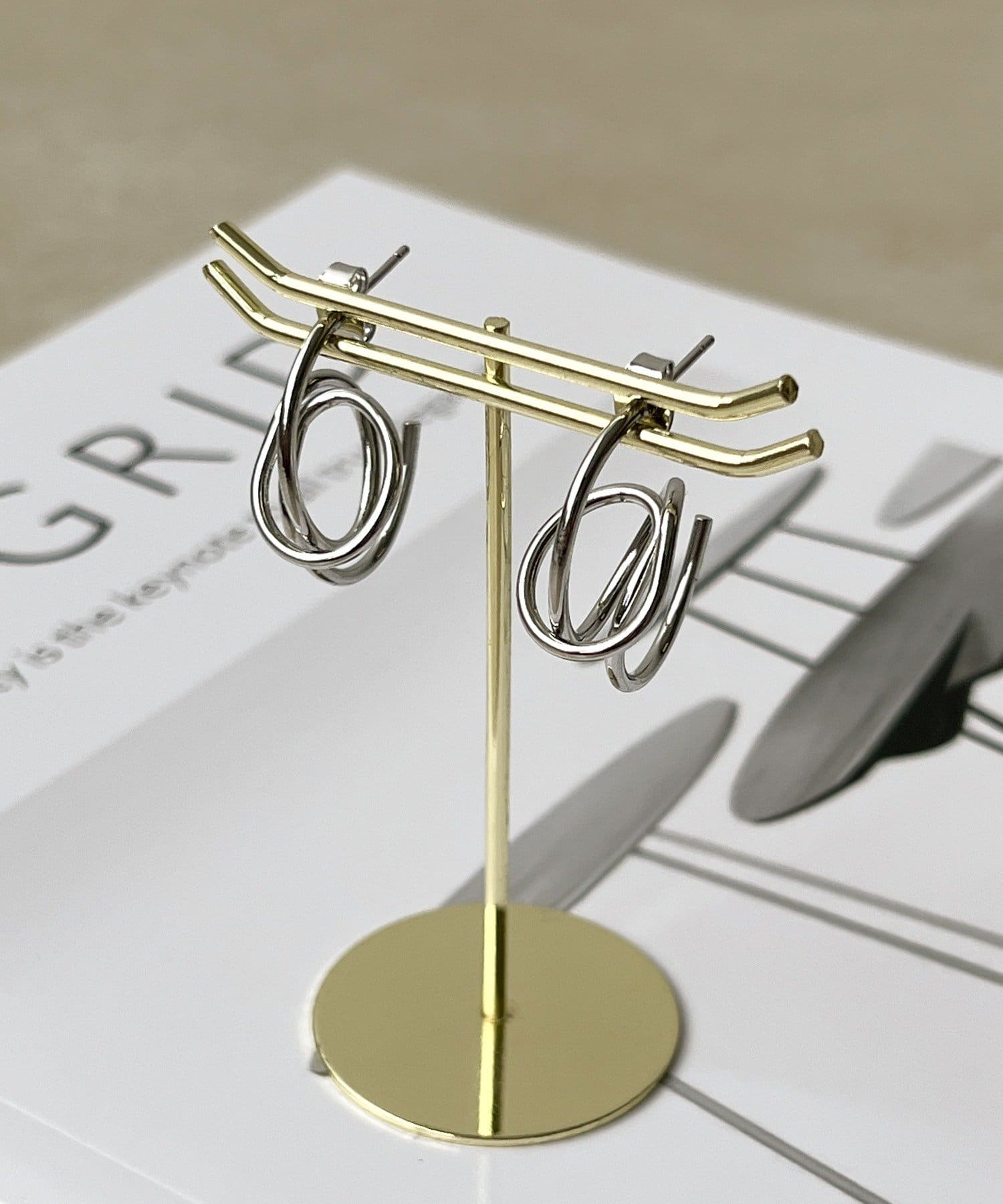 3COINS(スリーコインズ) メタルラインピアス