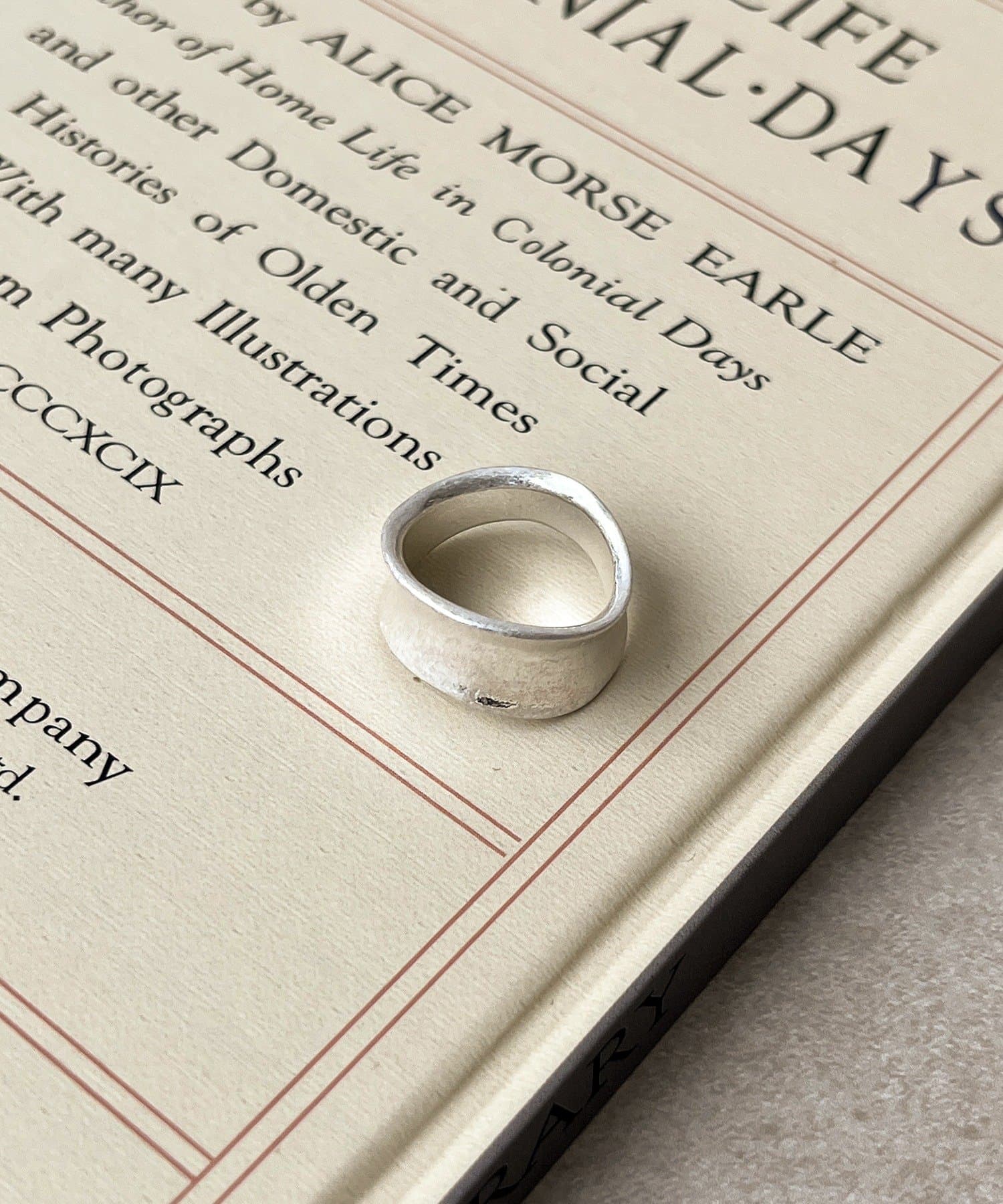 3COINS(スリーコインズ) メタルデザインリング