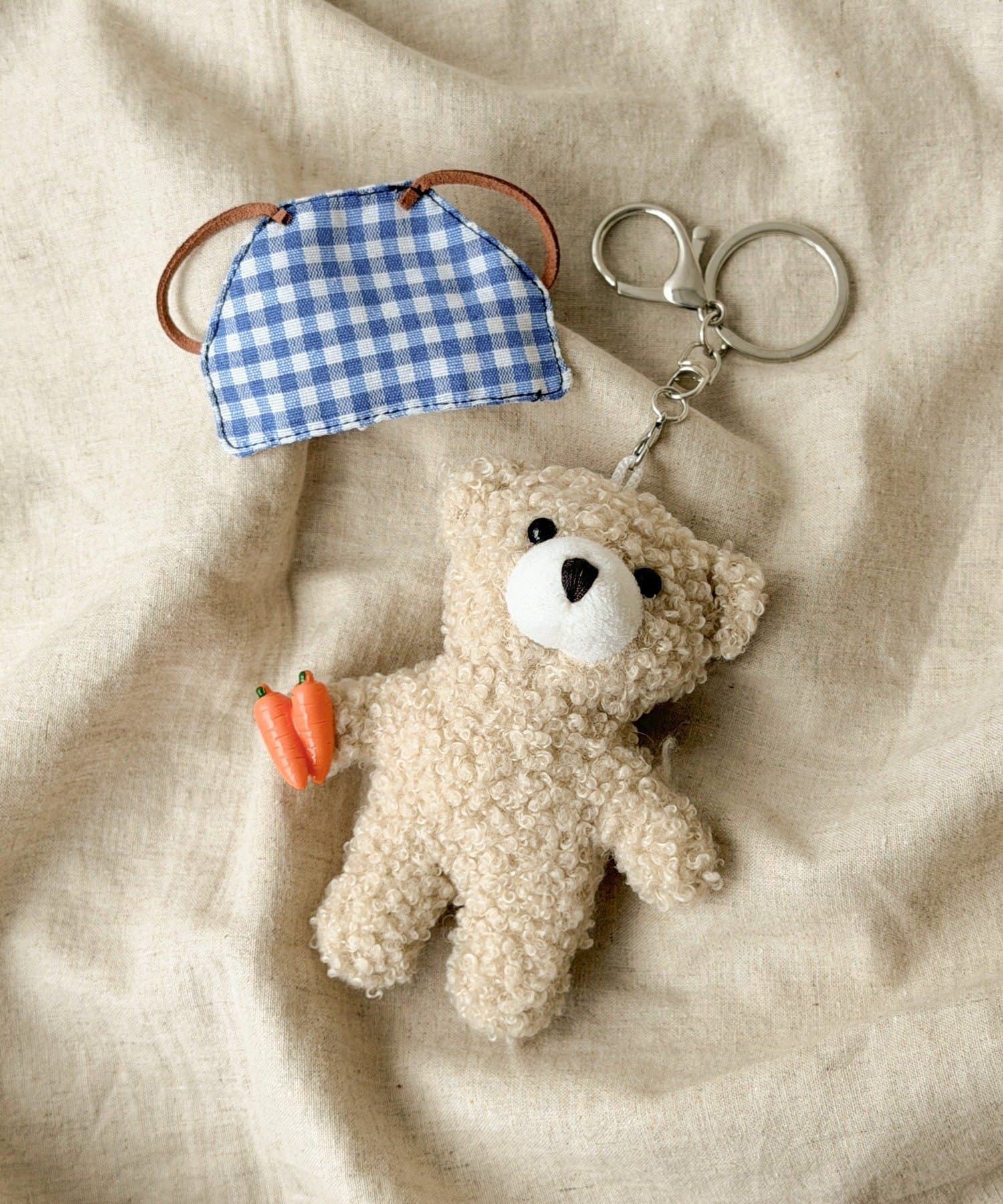 3COINS(スリーコインズ) ベジタブルクマキーホルダー