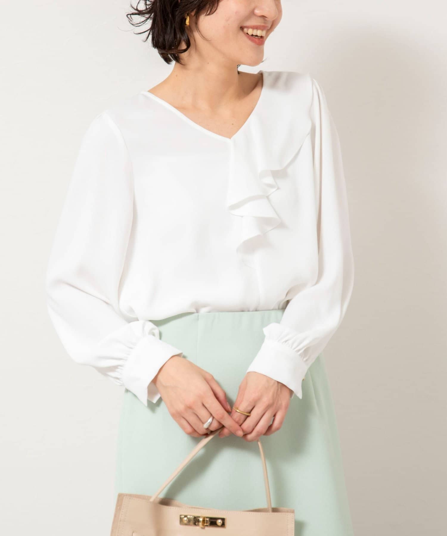 NOLLEY'S(ノーリーズ) ウォッシャブルサテンアシンメトリーラッフルブラウス