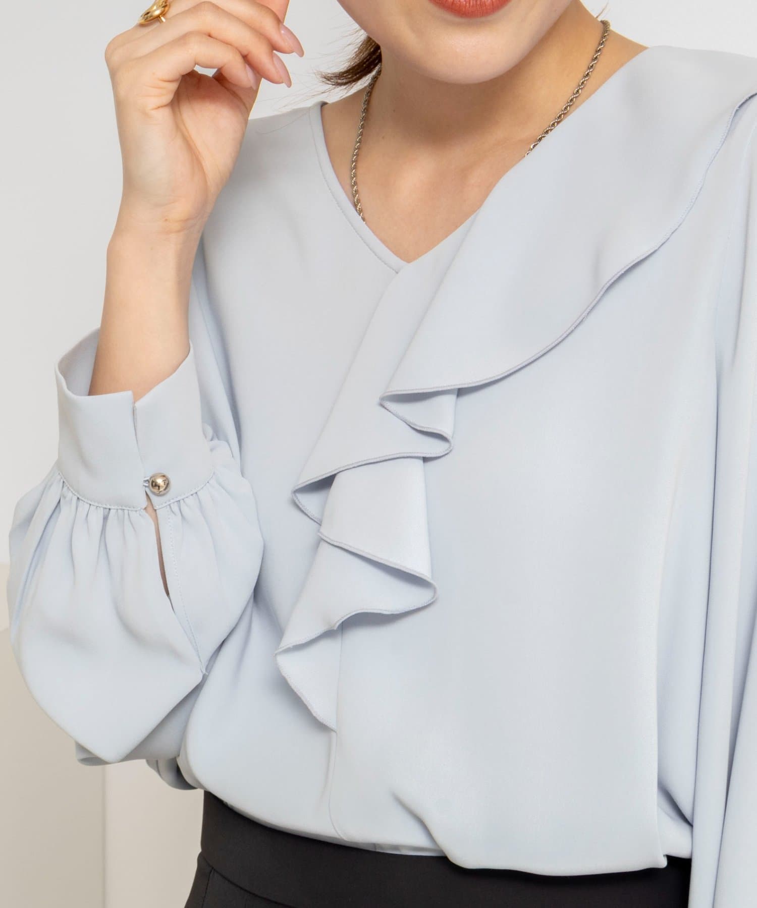 NOLLEY'S(ノーリーズ) ウォッシャブルサテンアシンメトリーラッフルブラウス