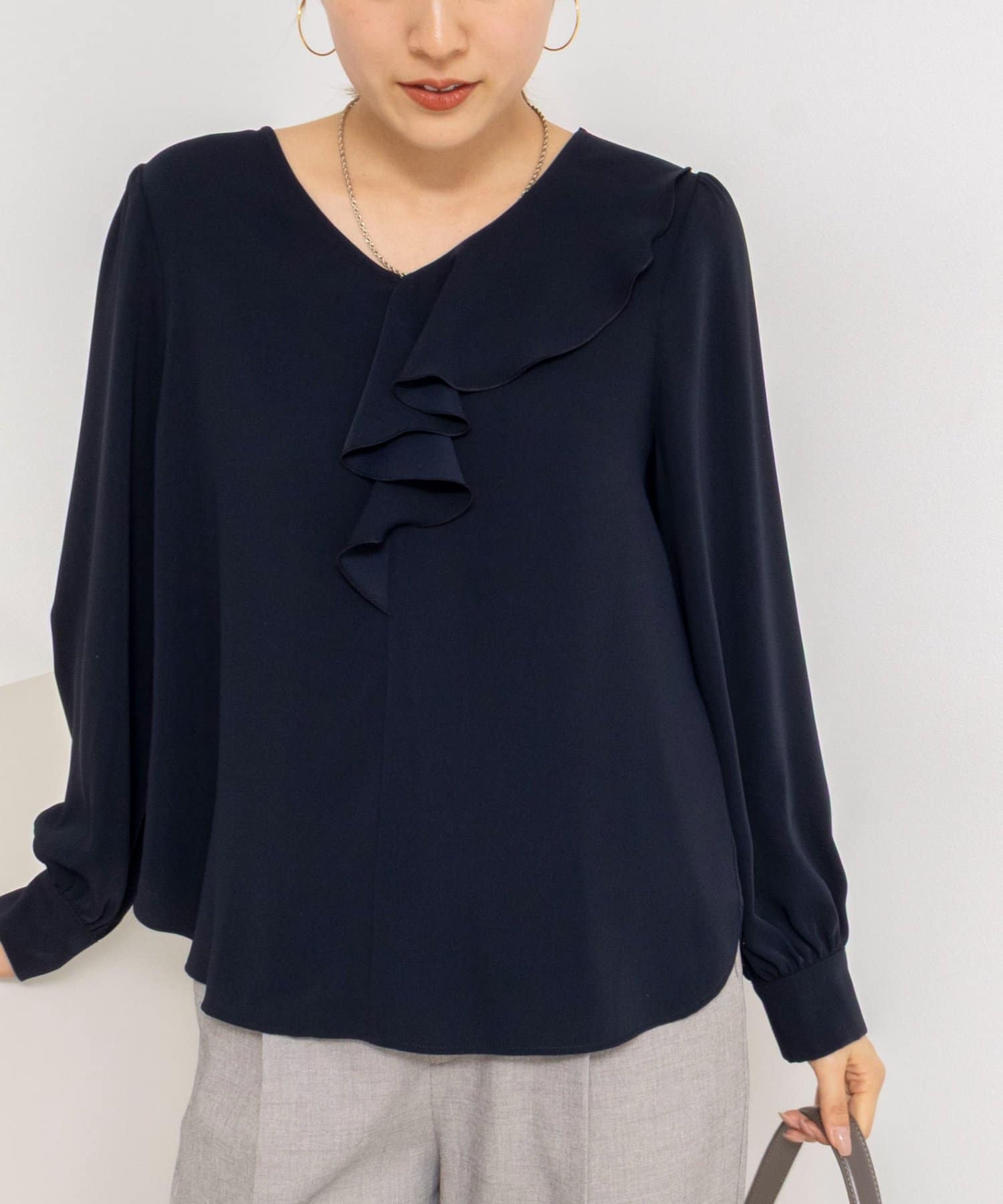 NOLLEY'S(ノーリーズ) ウォッシャブルサテンアシンメトリーラッフルブラウス