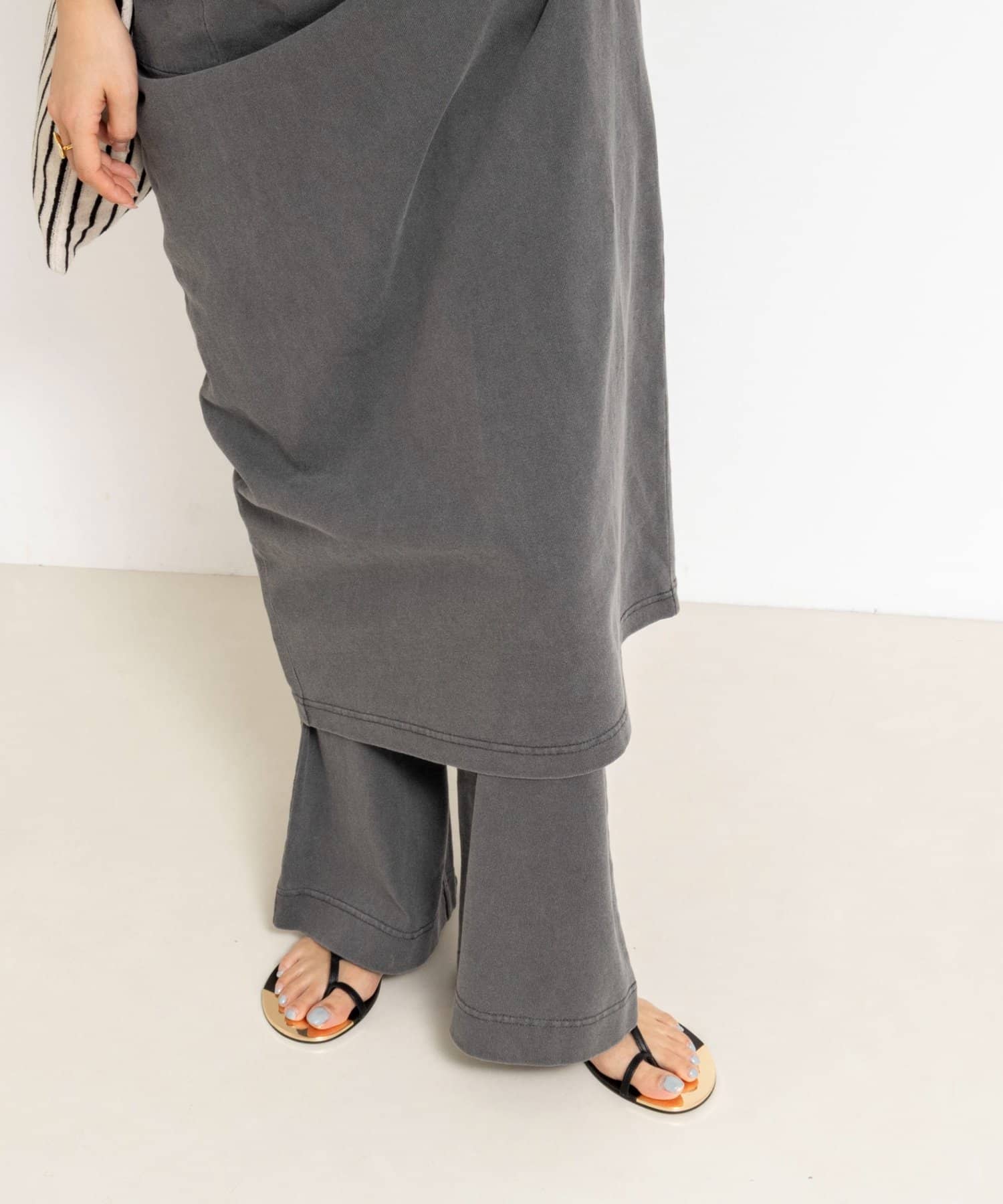 NOLLEY'S(ノーリーズ) ウォッシャブルピグメント加工フレアカットソーパンツ