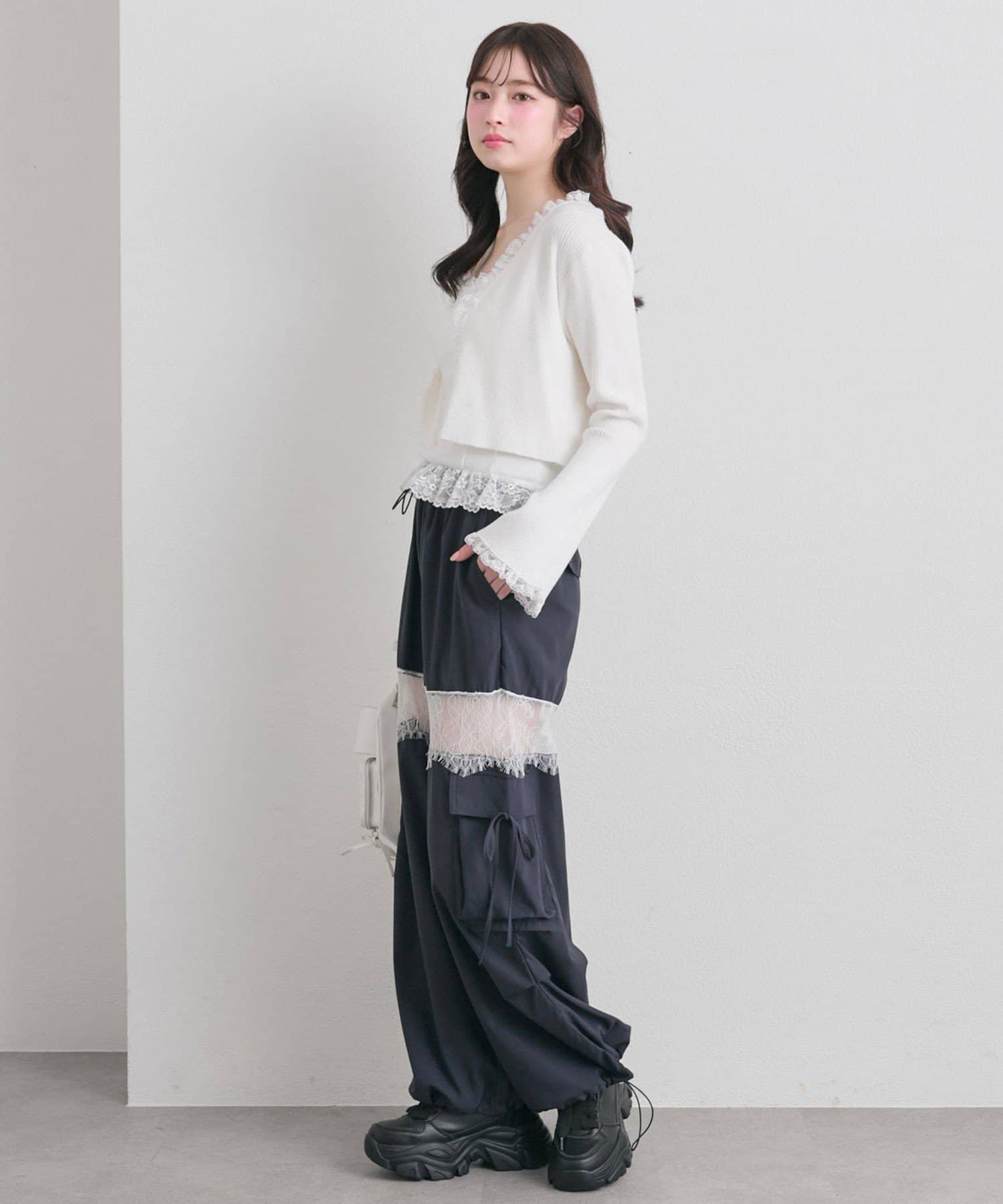 OLIVE des OLIVE(オリーブ デ オリーブ) レース切替カーゴパンツ