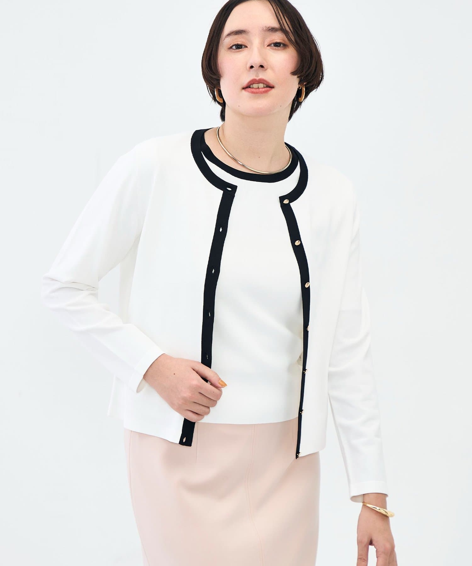 NOLLEY'S(ノーリーズ) 《アンサンブル対応》 《手洗い可能》マルチファンクションクルーネックカーディガン