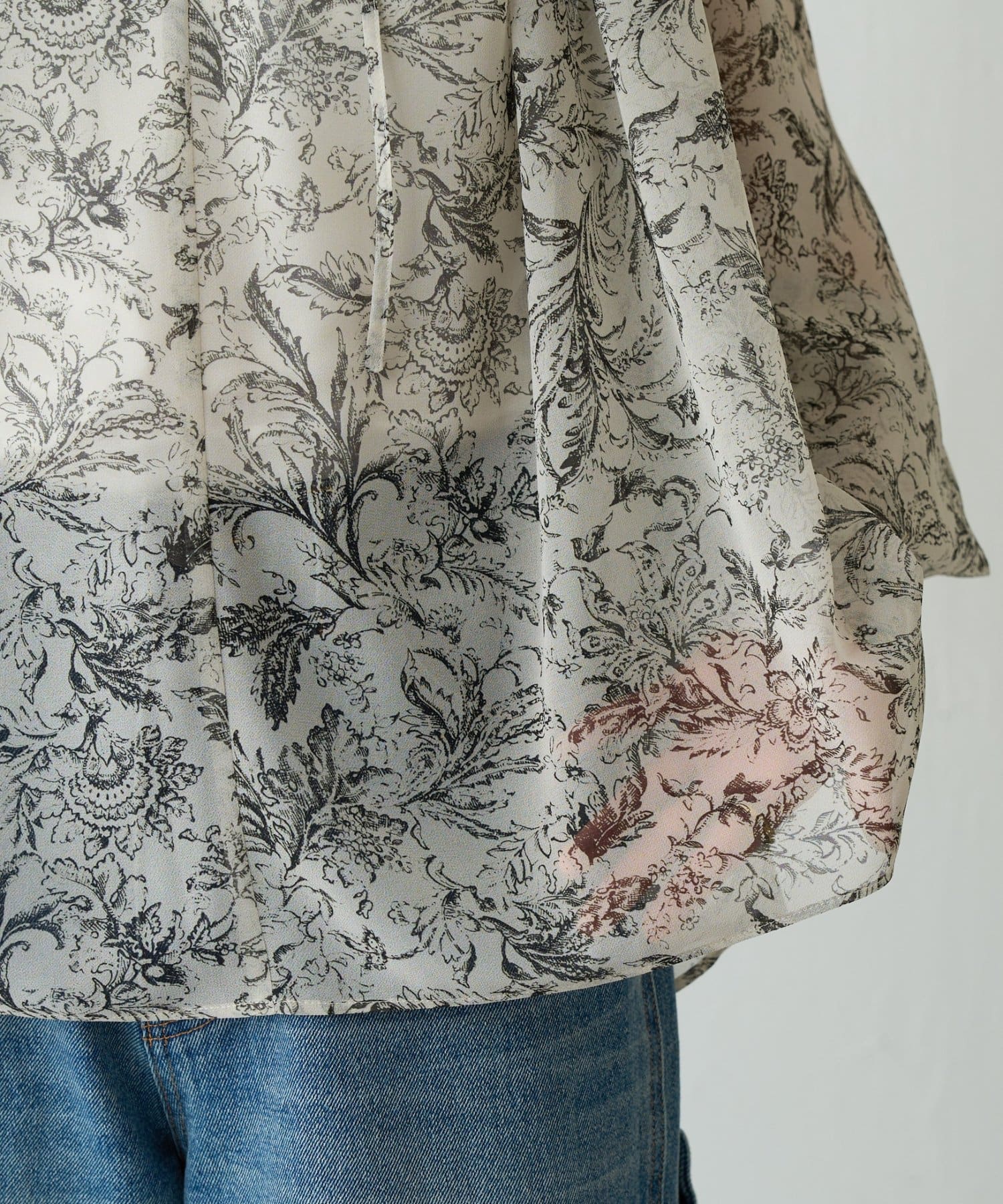 BEARDSLEY(ビアズリー) 更紗柄ギャザーブラウス