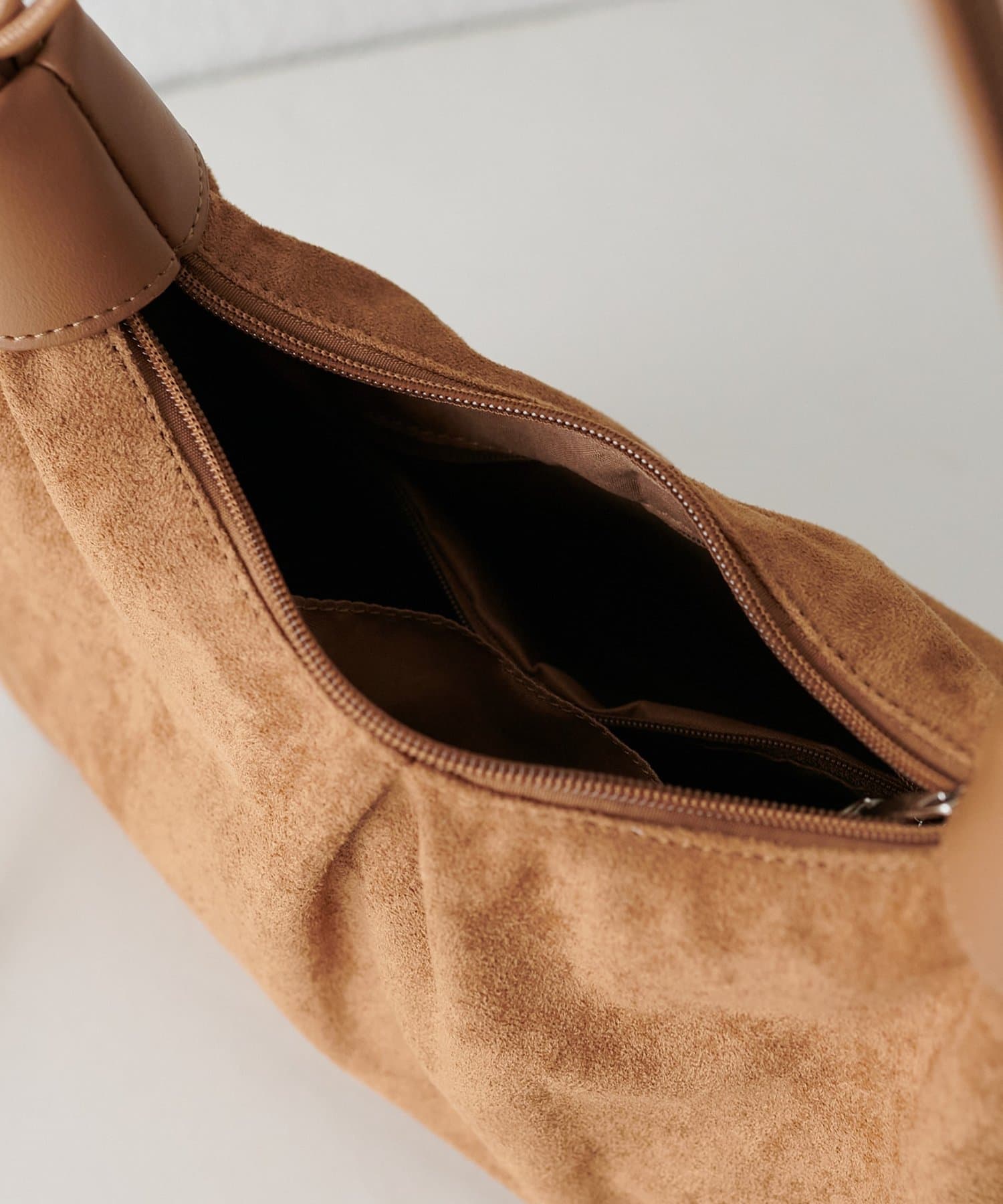 DISCOAT(ディスコート) 2WAYタックコンビショルダーバッグ