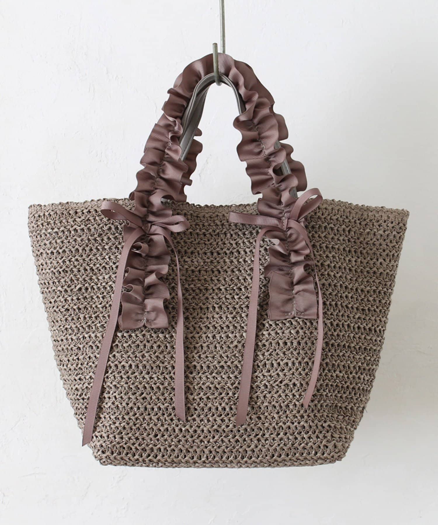 DISCOAT(ディスコート) 【WEB限定】雑材フリルハンドルリボントートバッグ