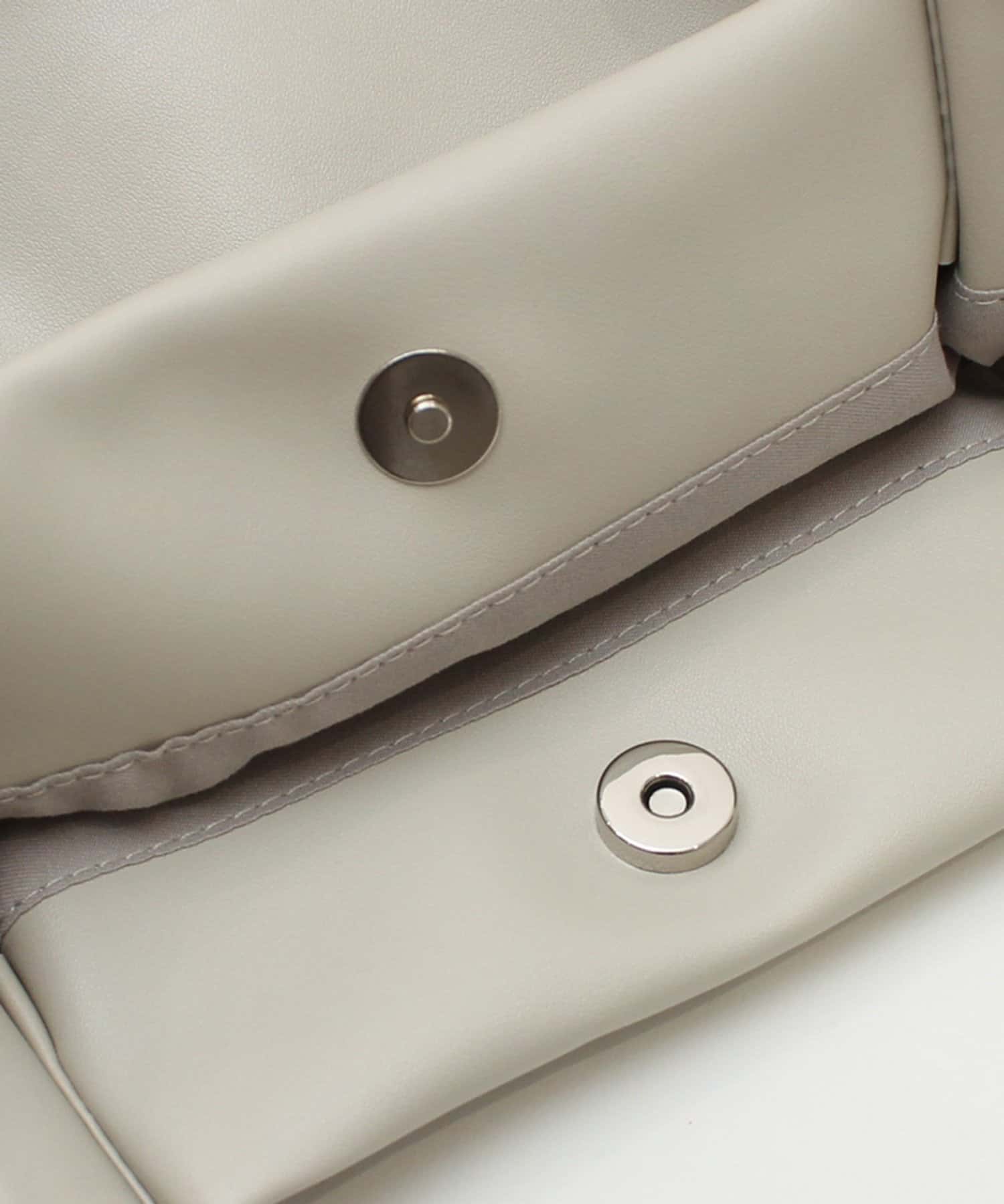 DISCOAT(ディスコート) 【WEB限定】ウッドチャーム付きトートバッグ