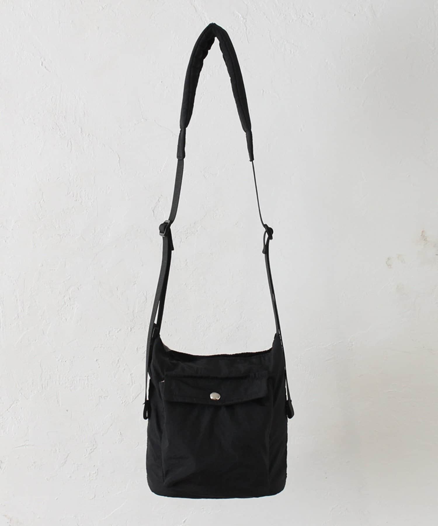 DISCOAT(ディスコート) 【WEB限定】撥水アウトポケットミニショルダーバッグ