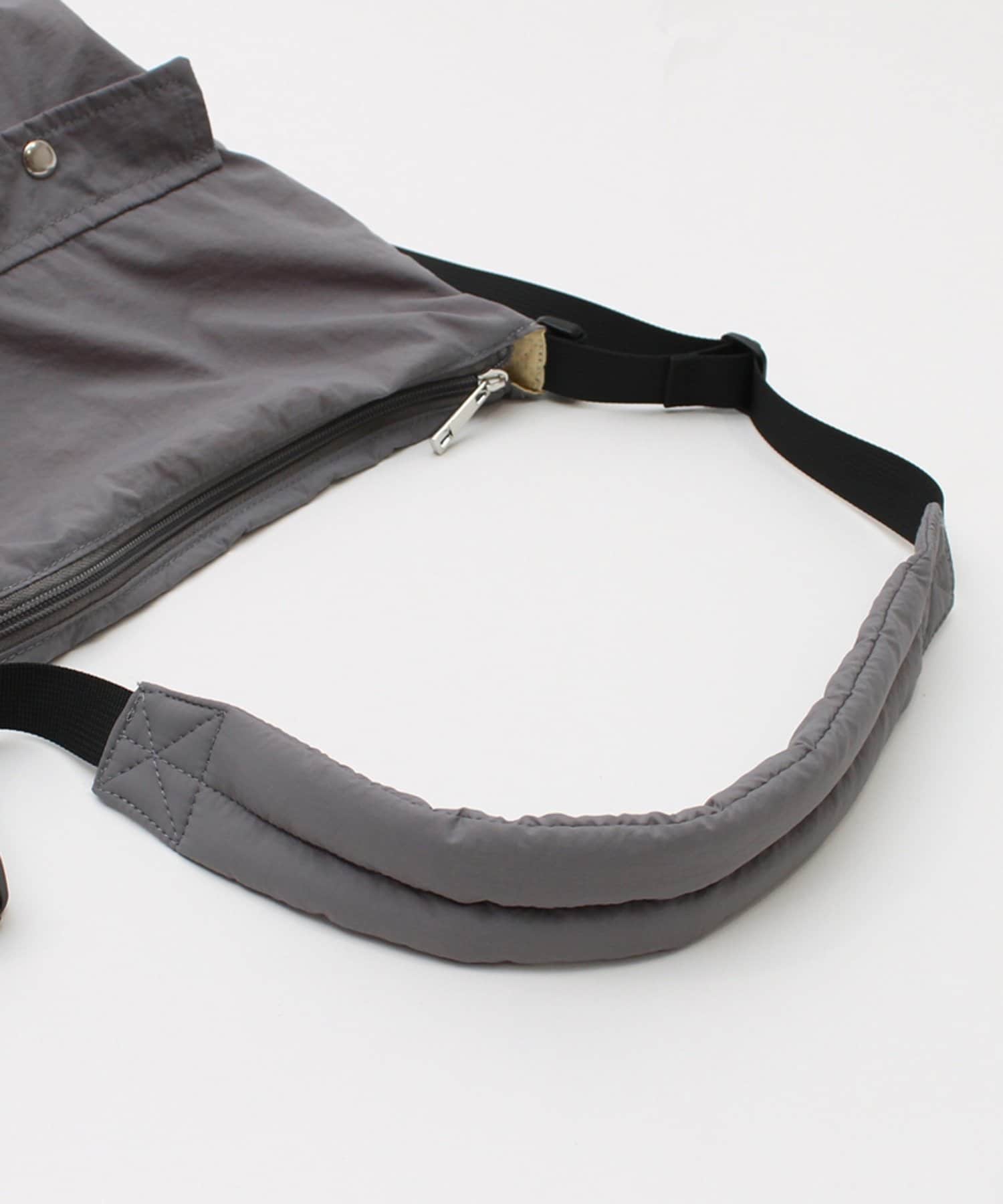 DISCOAT(ディスコート) 【WEB限定】撥水アウトポケットラージショルダーバッグ